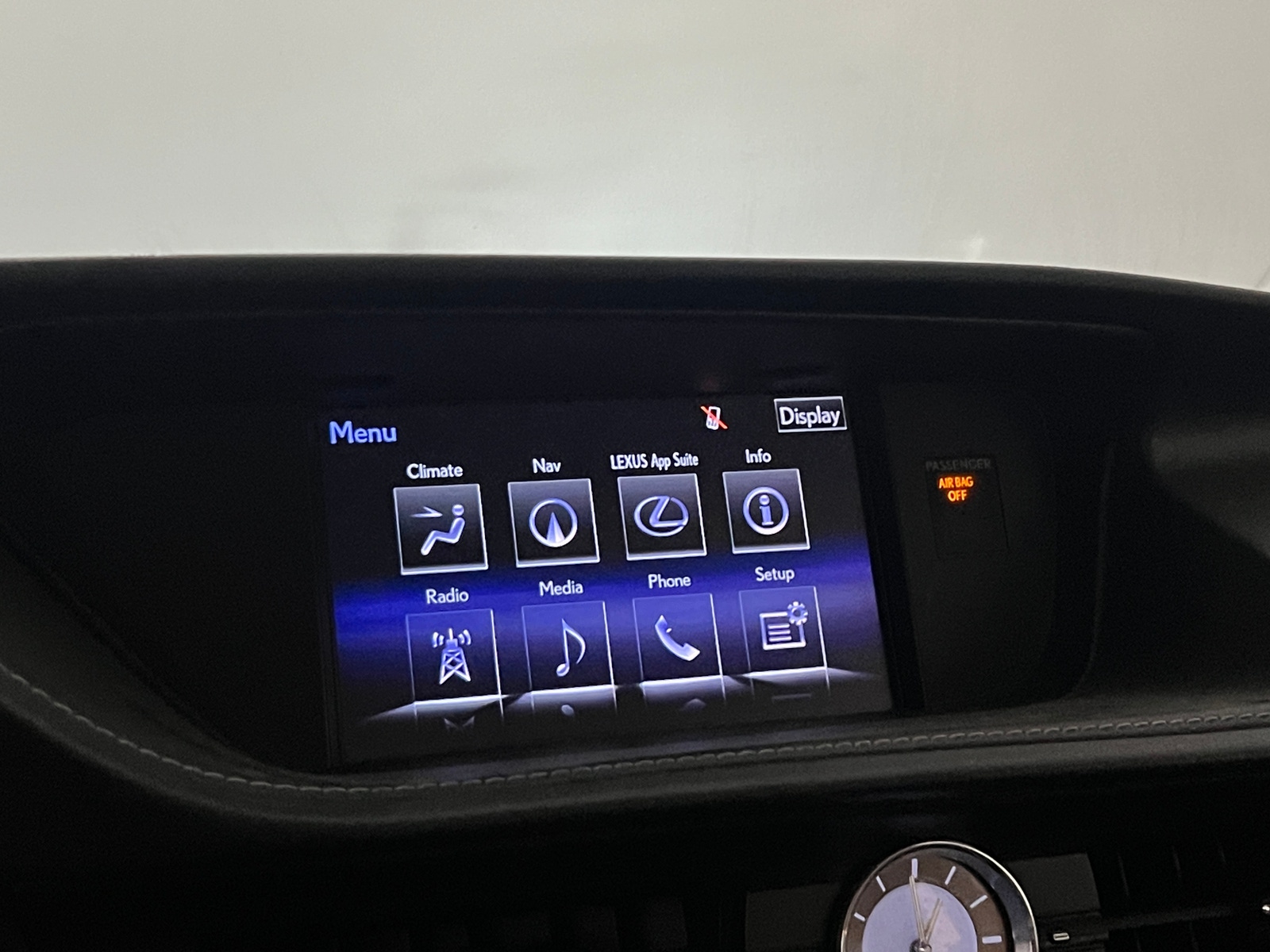Thumbnail: 2015 Lexus ES - 4