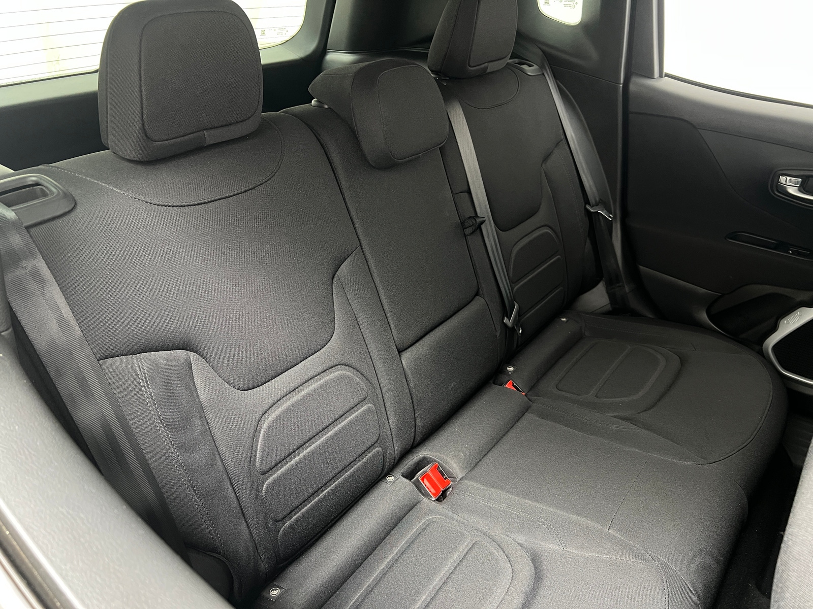 Thumbnail: 2018 Jeep Renegade - 6