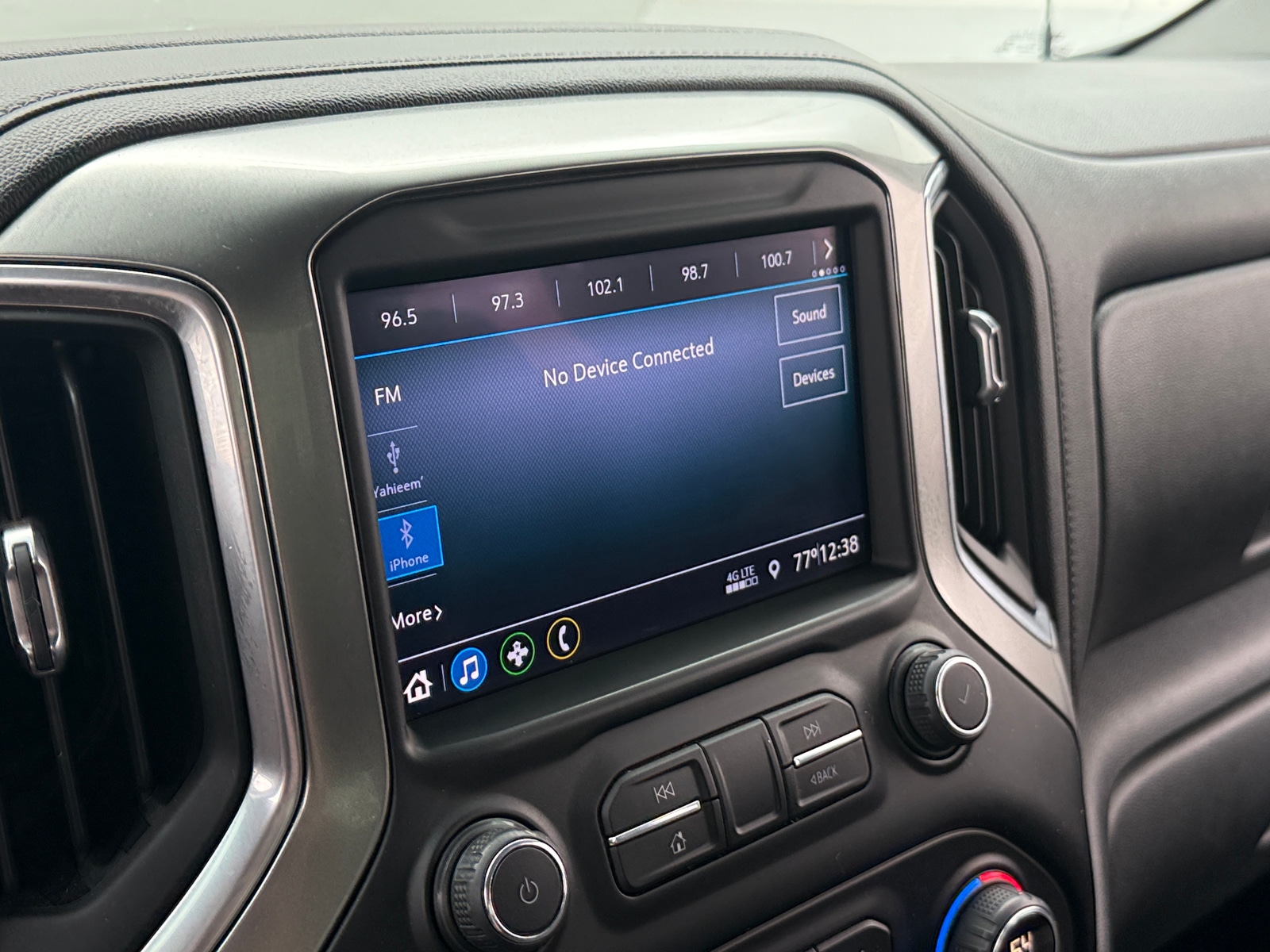 Thumbnail: 2020 Chevrolet Silverado 1500 - 4