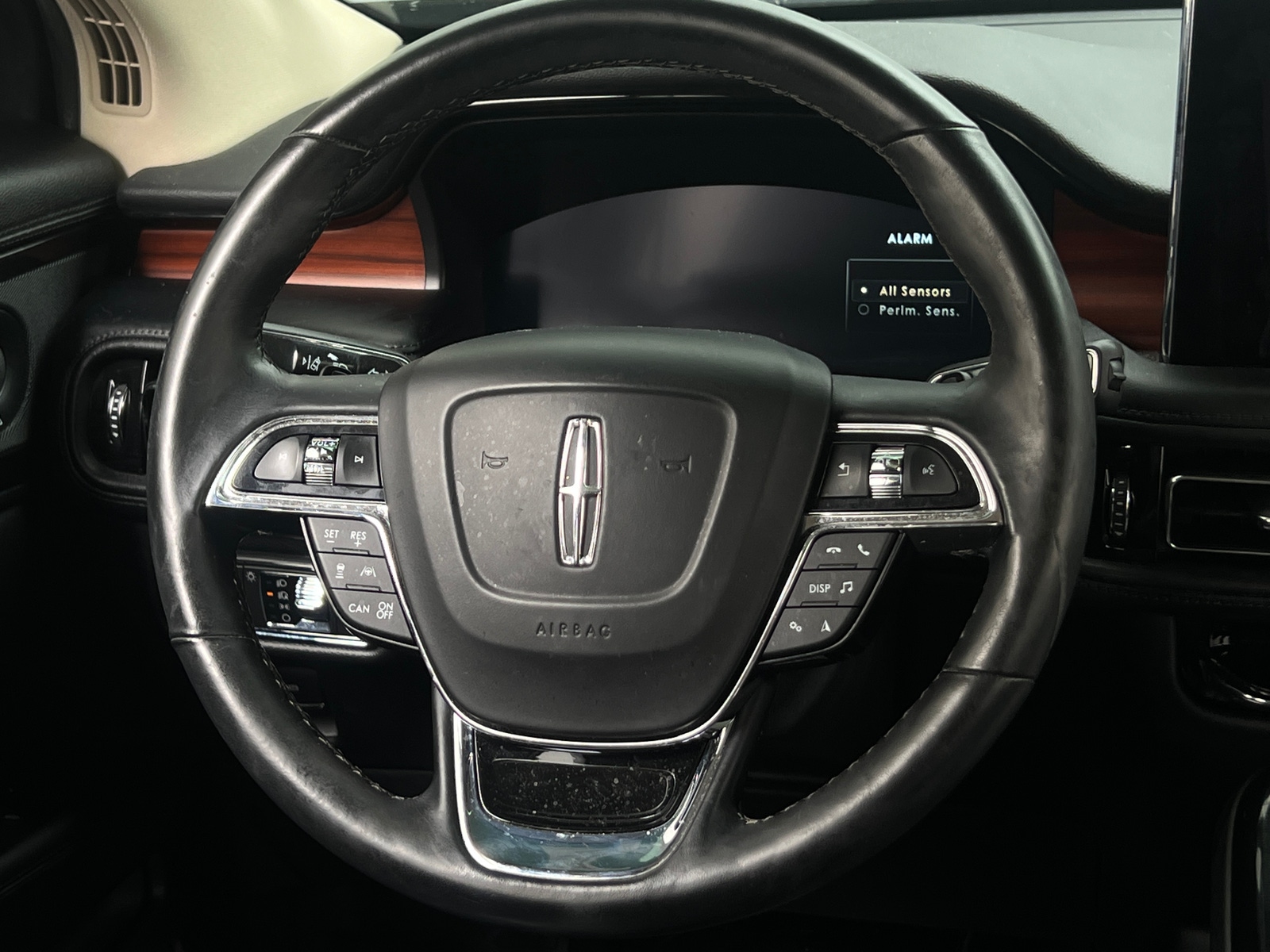 Thumbnail: 2021 Lincoln Nautilus - 4