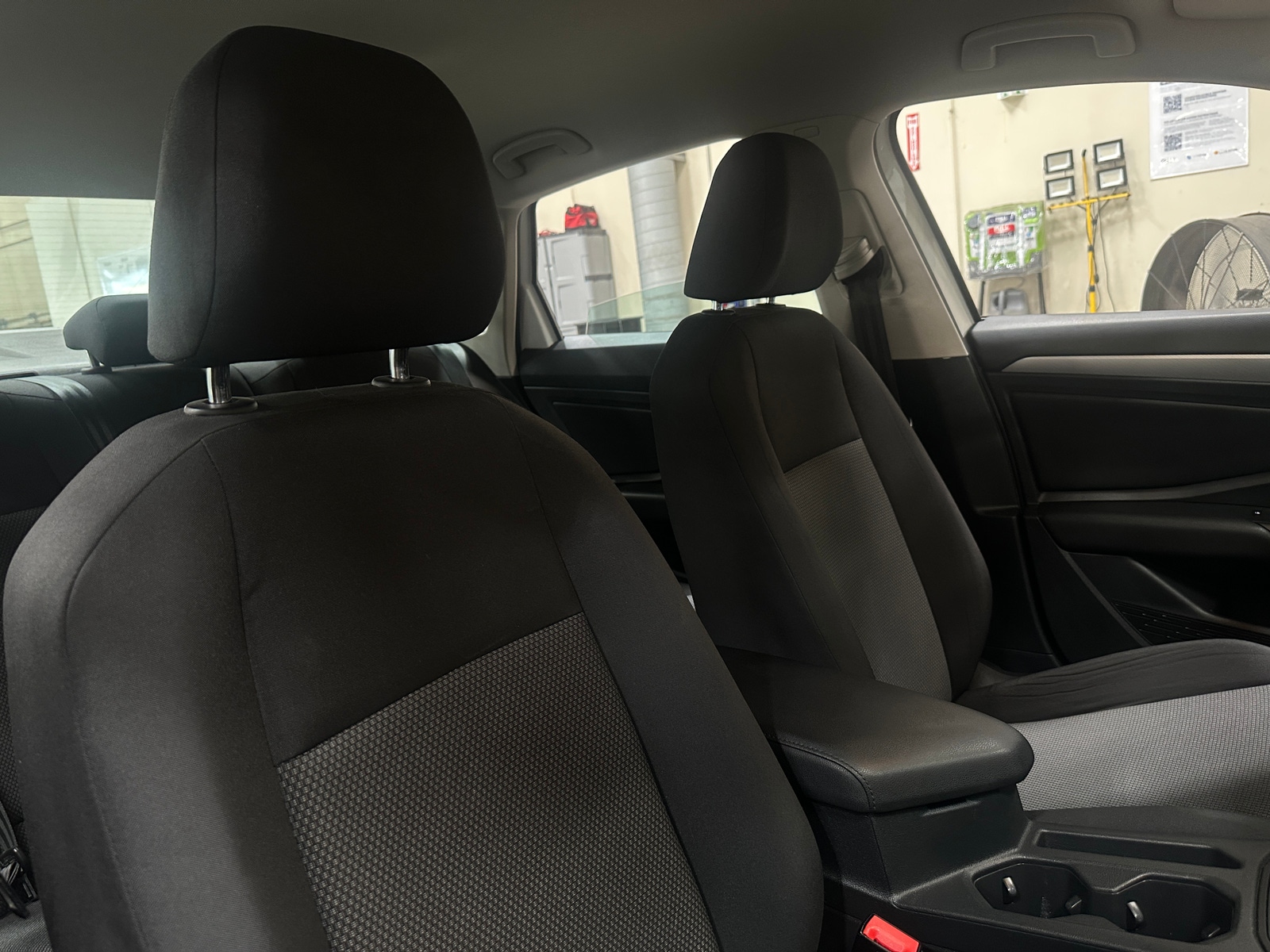 Thumbnail: 2019 Volkswagen Jetta - 2