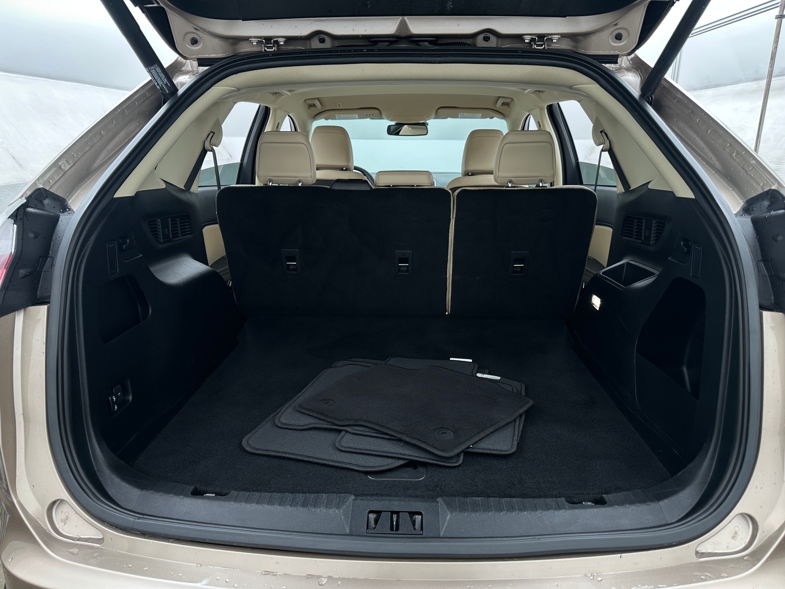 Thumbnail: 2021 Ford Edge - 6
