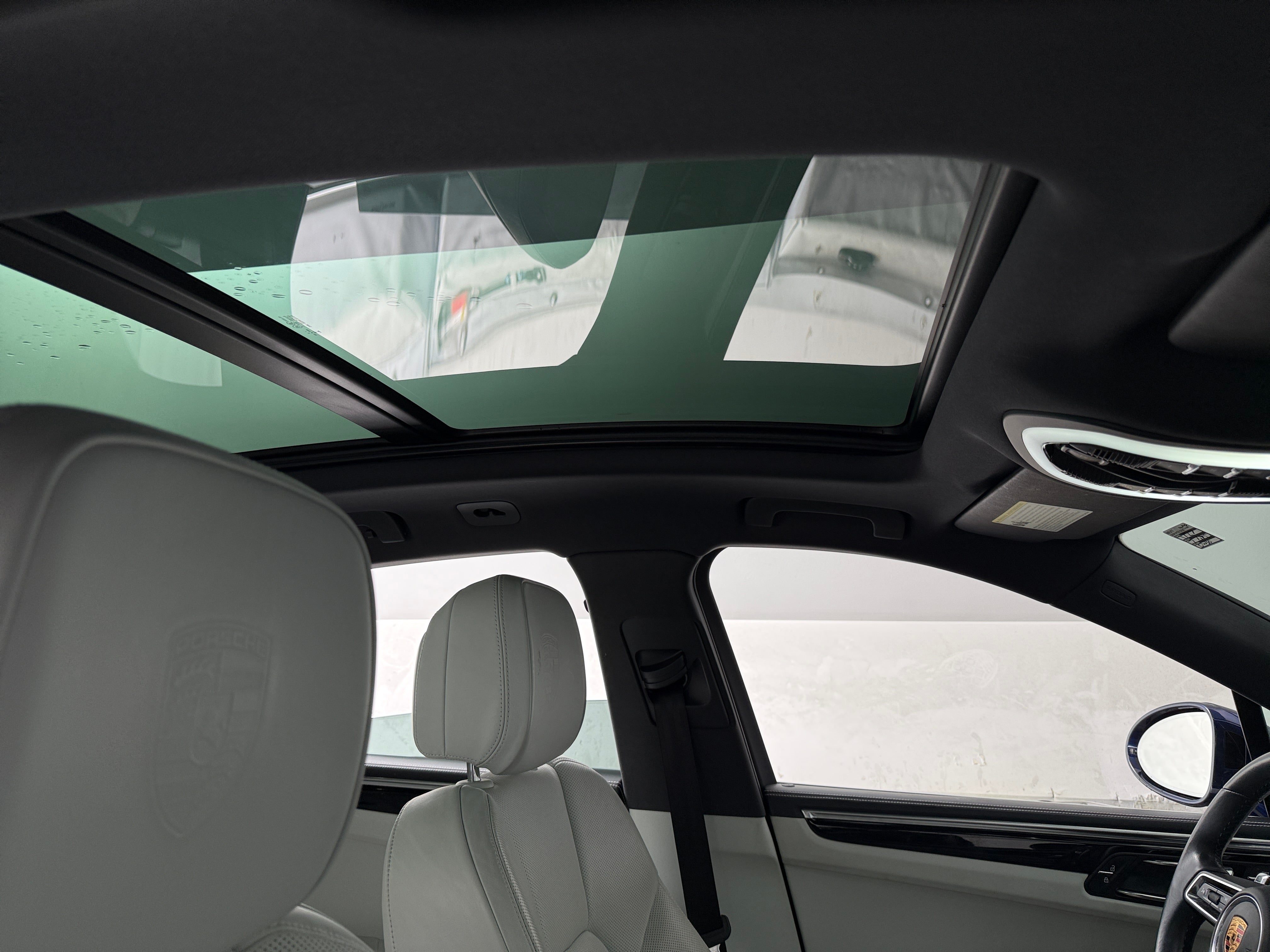 2022 Porsche Macan S