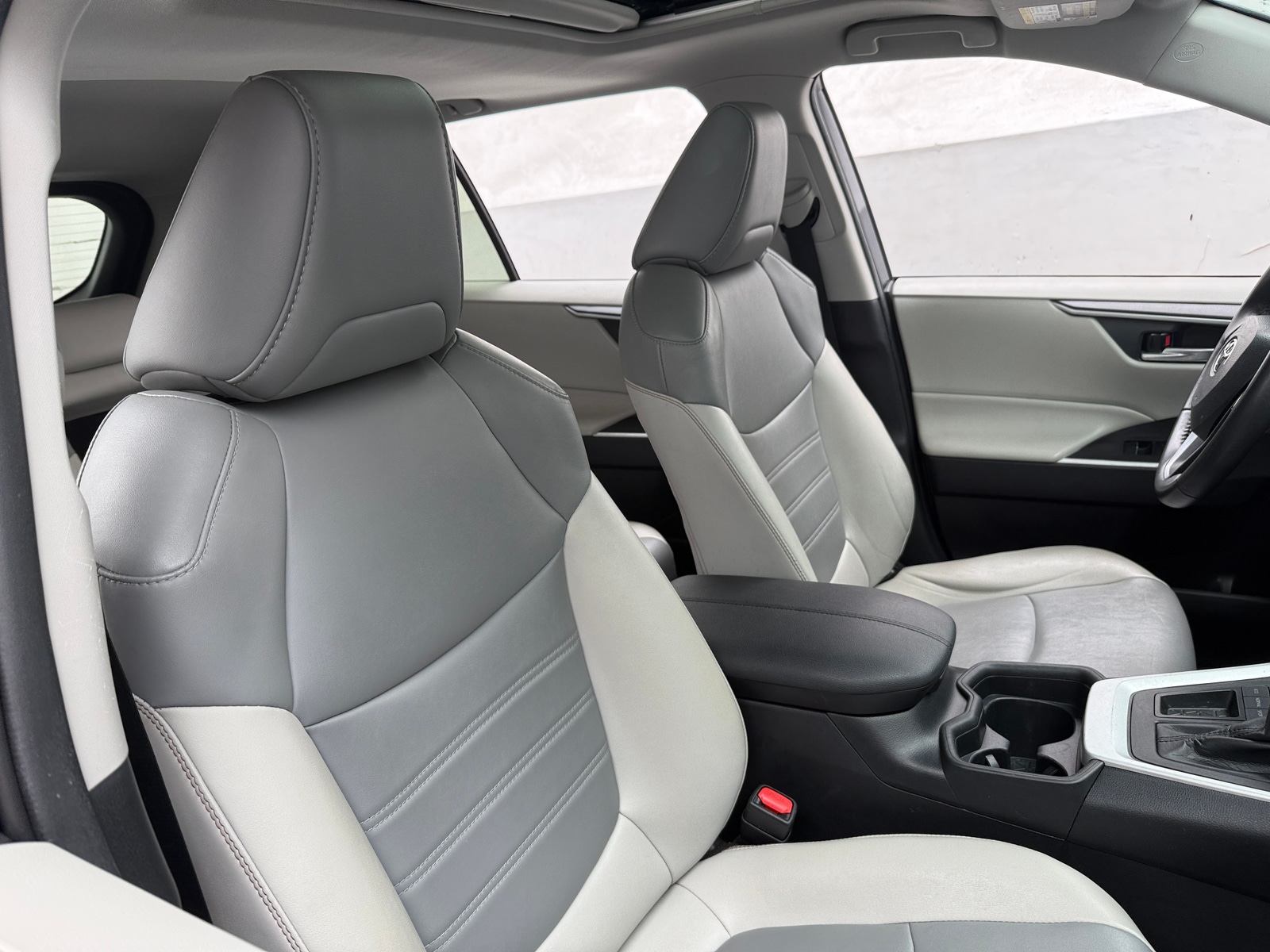 Thumbnail: 2020 Toyota RAV4 - 2