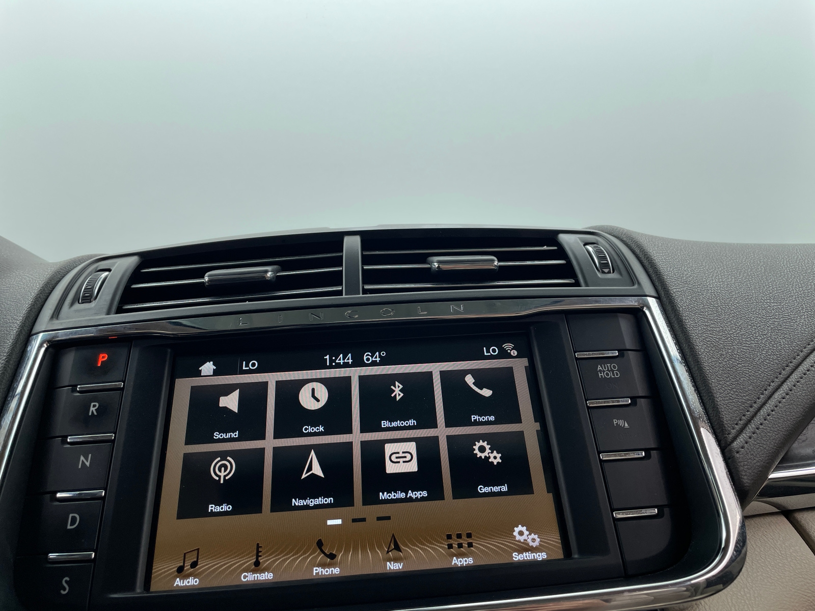 Thumbnail: 2017 Lincoln Continental - 3
