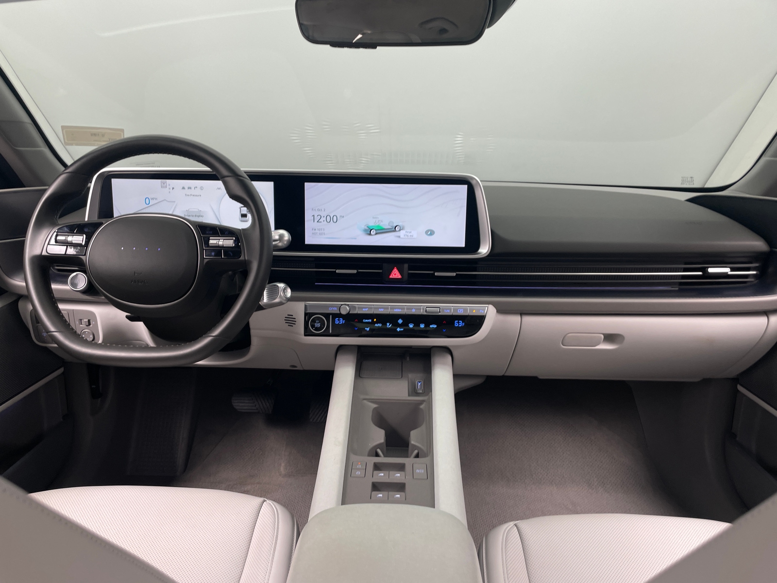 Thumbnail: 2023 Hyundai Ioniq 6 - 2