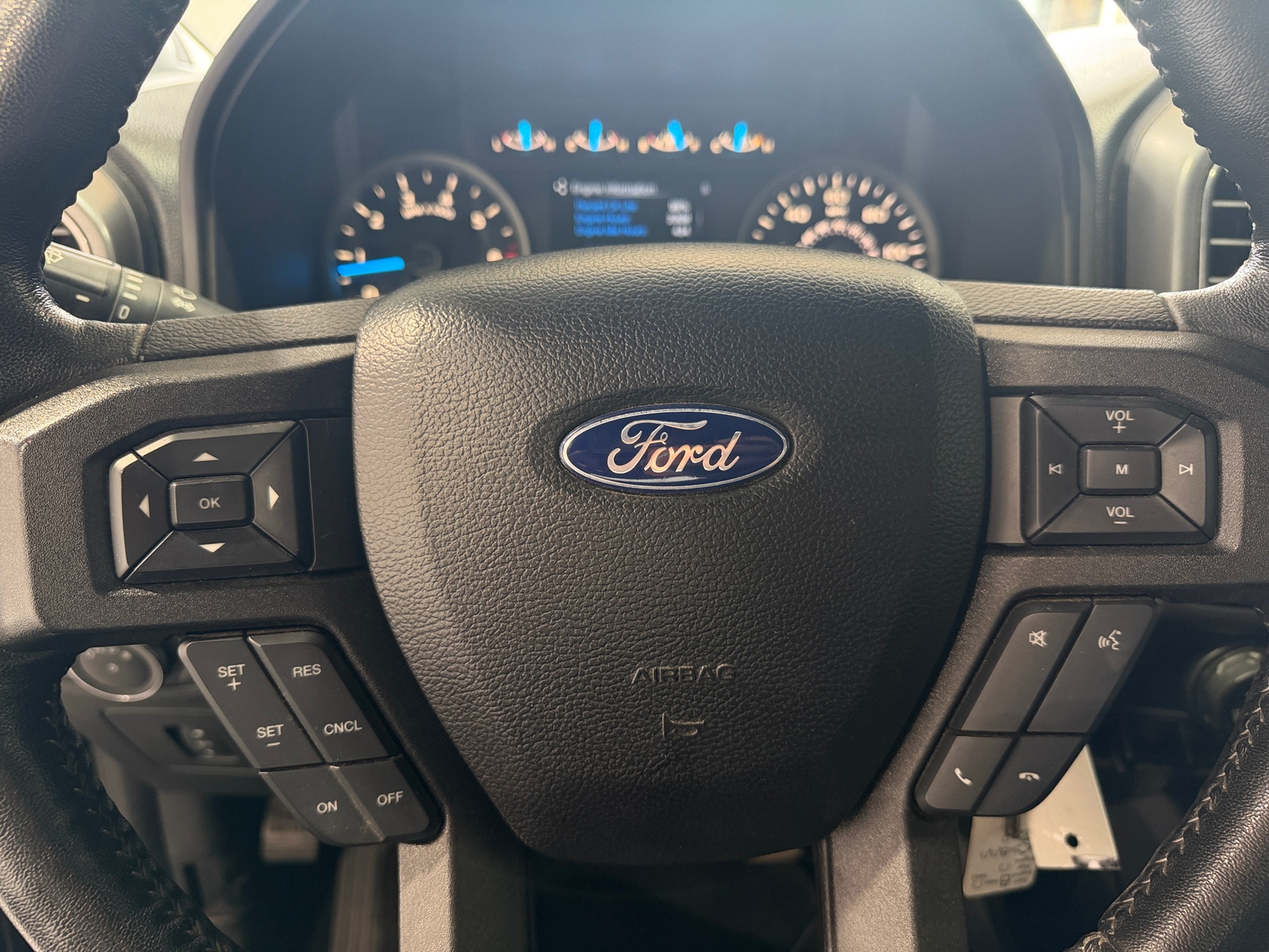 Thumbnail: 2017 Ford Econoline - 5