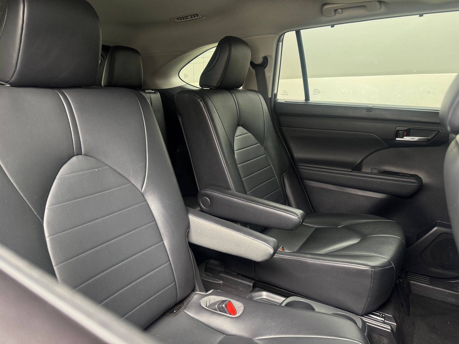 Thumbnail: 2021 Toyota Highlander - 6