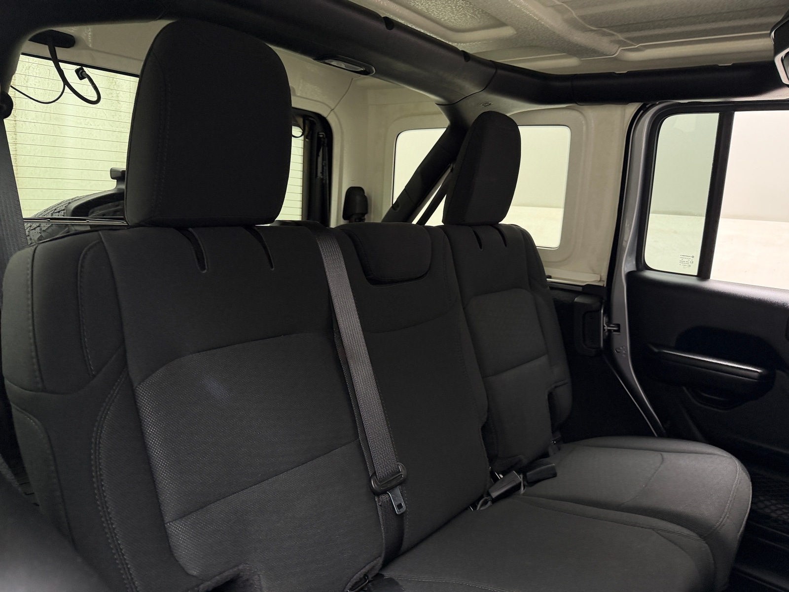 Thumbnail: 2019 Jeep Wrangler - 6