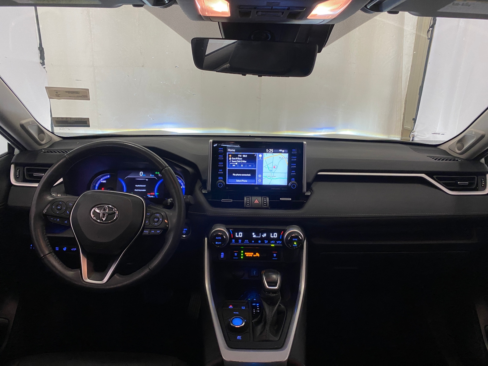 Thumbnail: 2021 Toyota RAV4 - 3