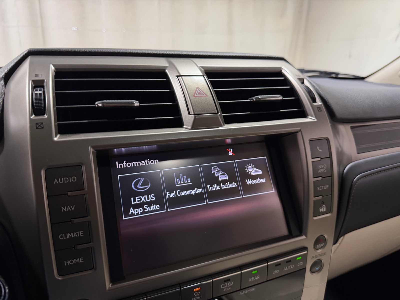 Thumbnail: 2020 Lexus GX - 4