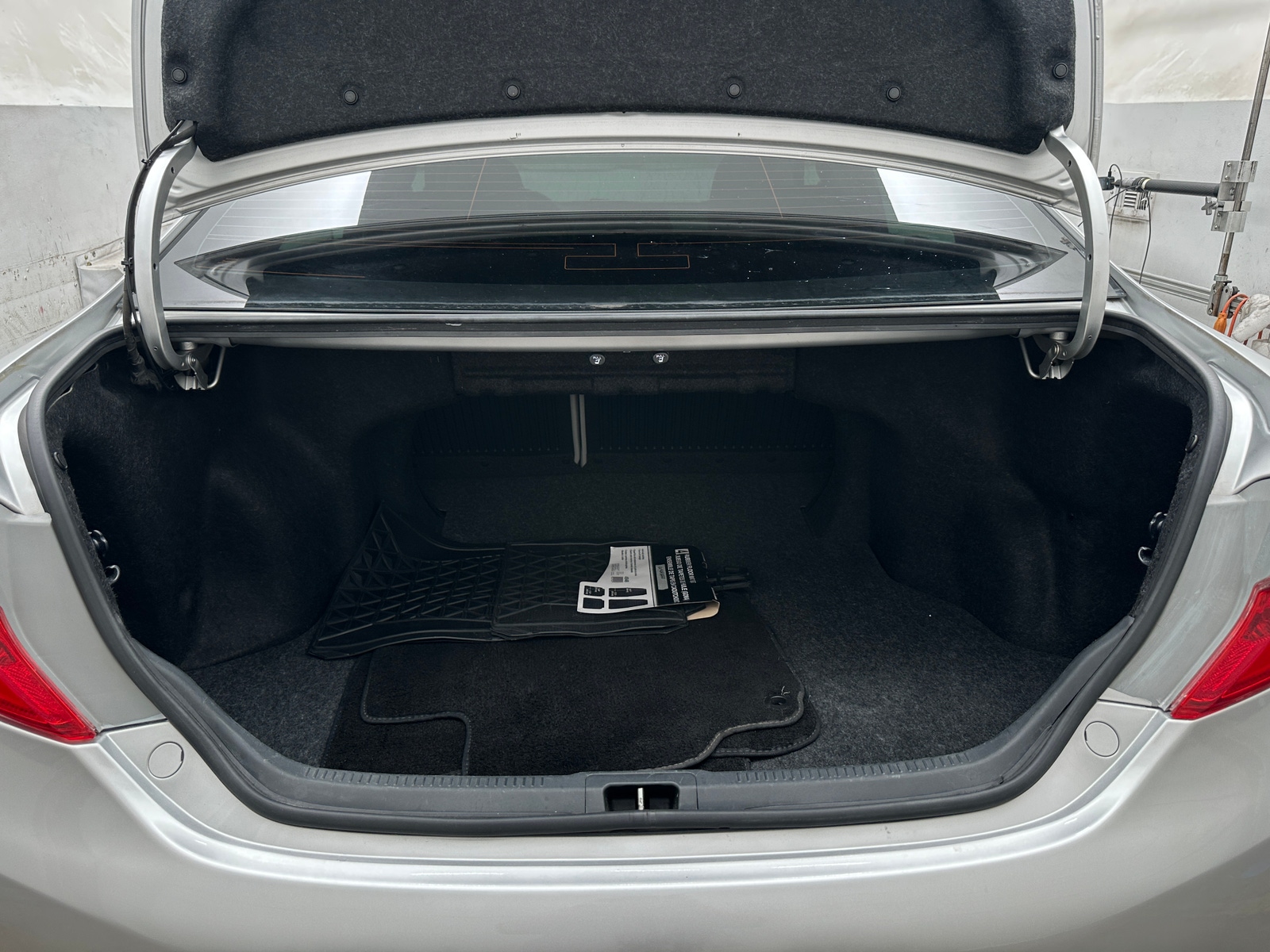 Thumbnail: 2012 Toyota Camry - 7