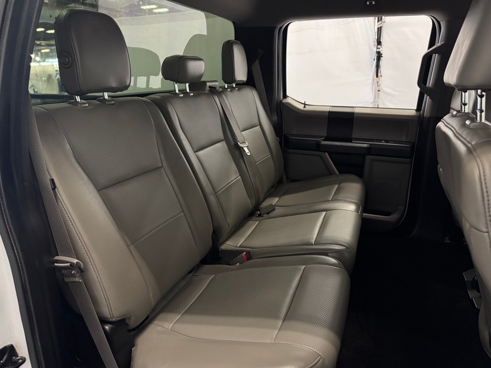 Thumbnail: 2019 Ford Econoline - 6