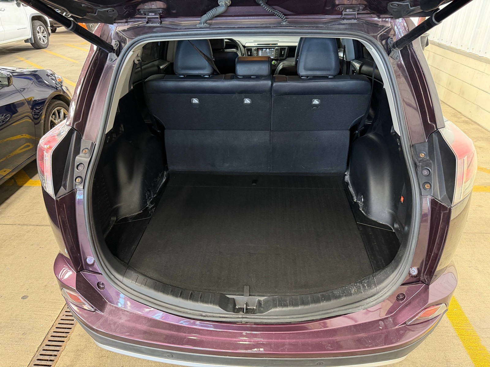 Thumbnail: 2016 Toyota RAV4 - 6