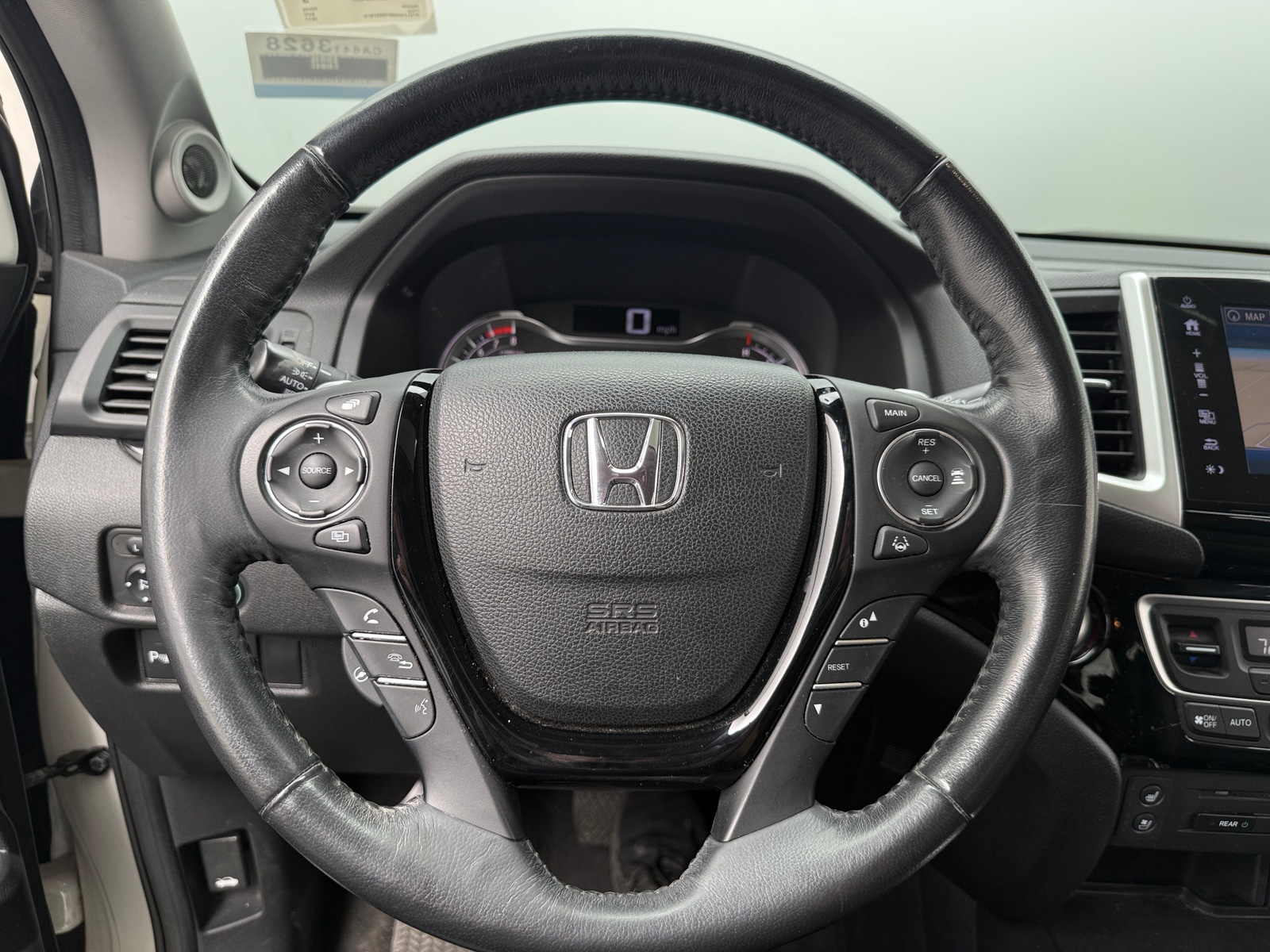 Thumbnail: 2017 Honda Pilot - 4