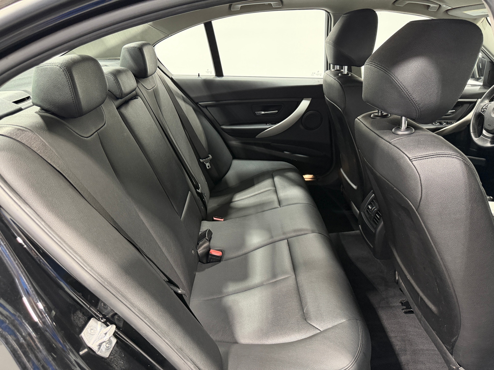Thumbnail: 2018 BMW 3 Series - 5