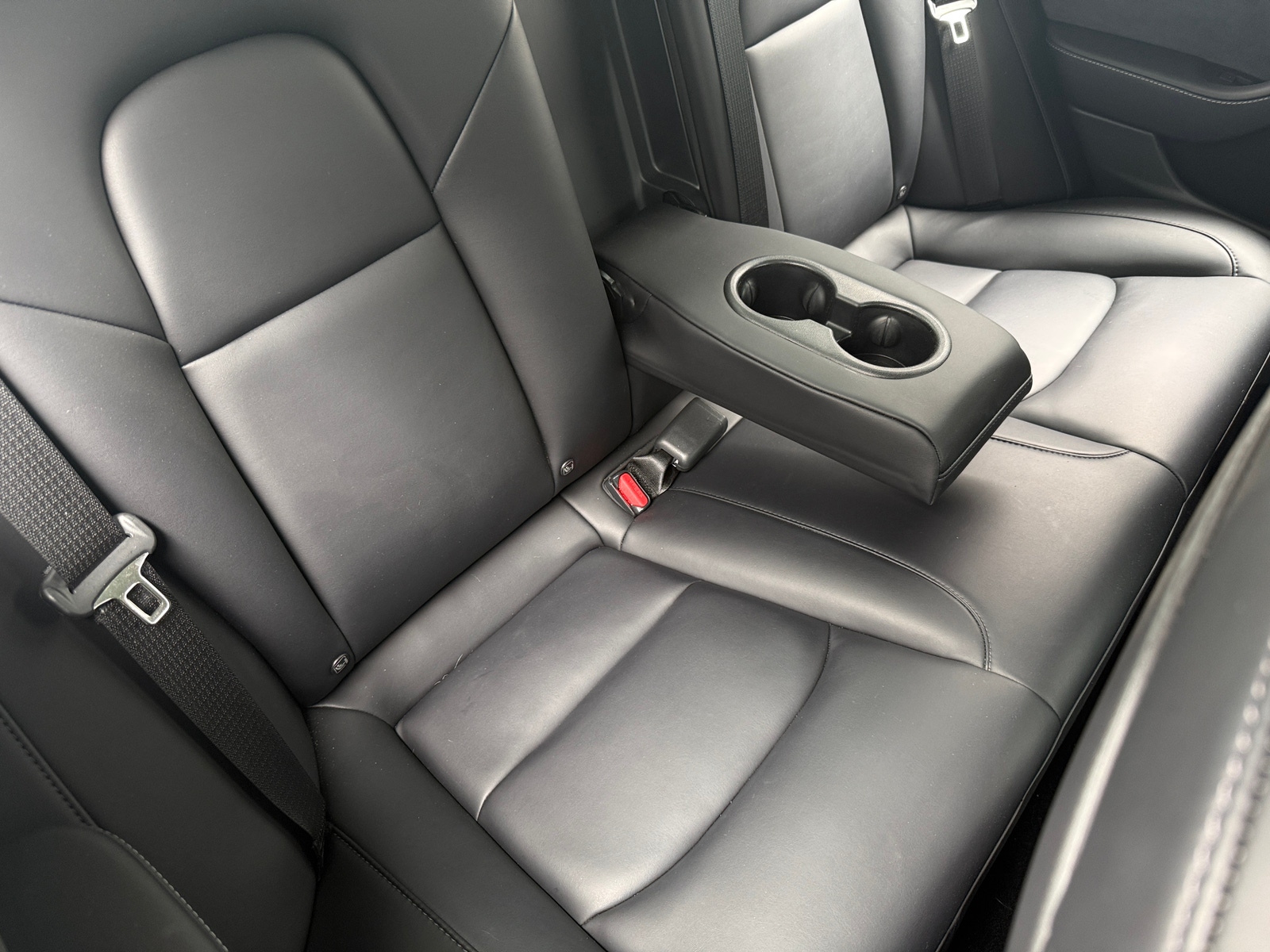 Thumbnail: 2022 Tesla Model 3 - 5