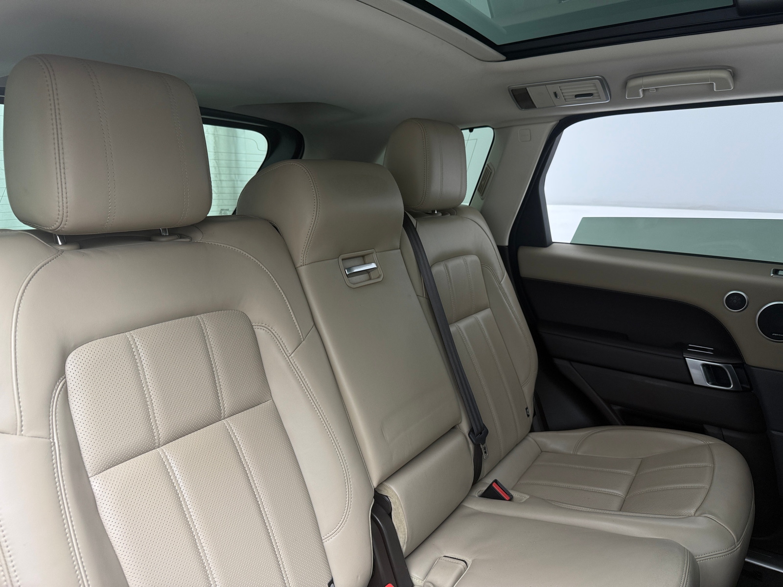 Thumbnail: 2020 Land Rover Range Rover Sport - 6