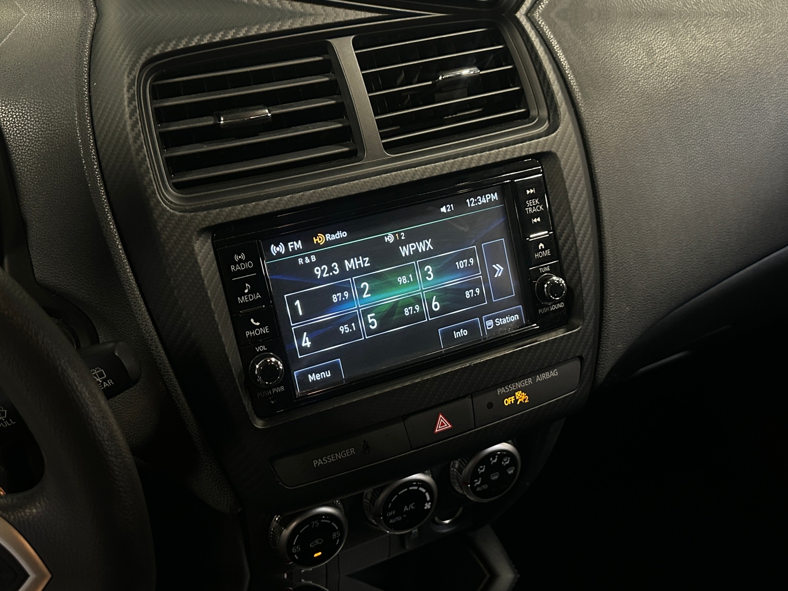 Thumbnail: 2022 Mitsubishi Outlander Sport - 4