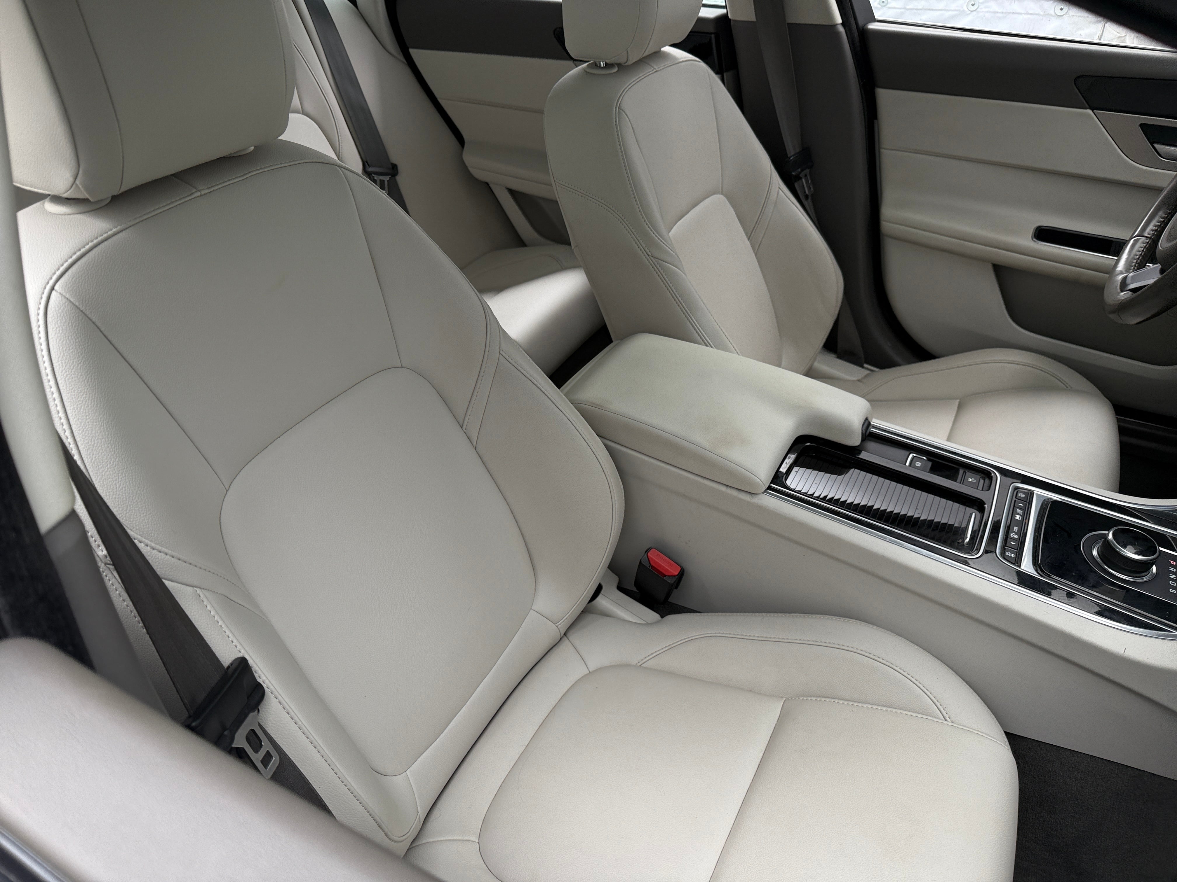 2018 Jaguar XF