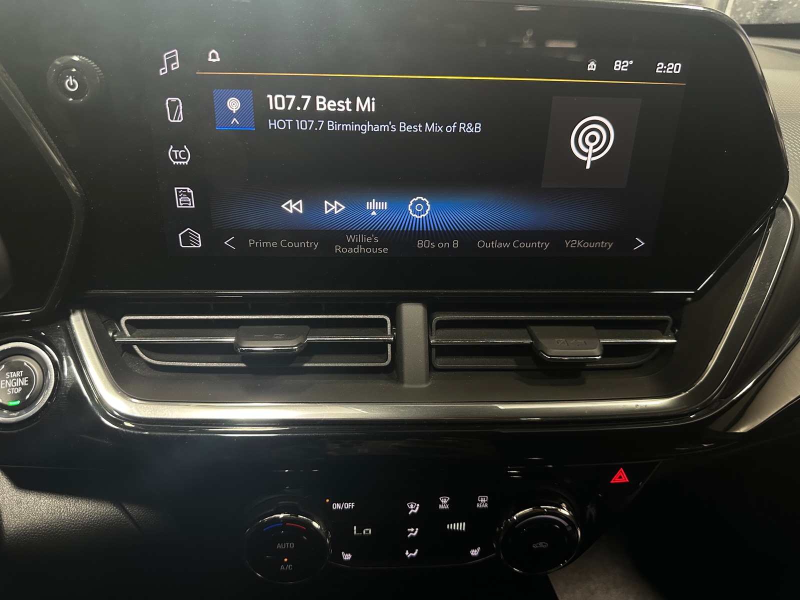 Thumbnail: 2024 Chevrolet Trax - 3