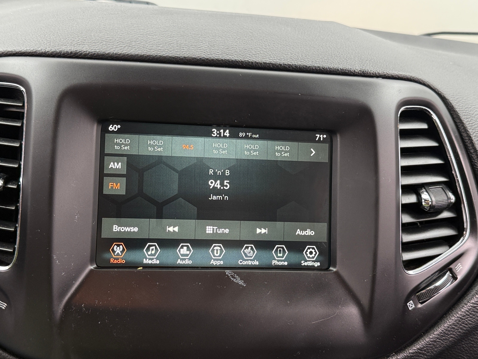 Thumbnail: 2019 Jeep Compass - 4