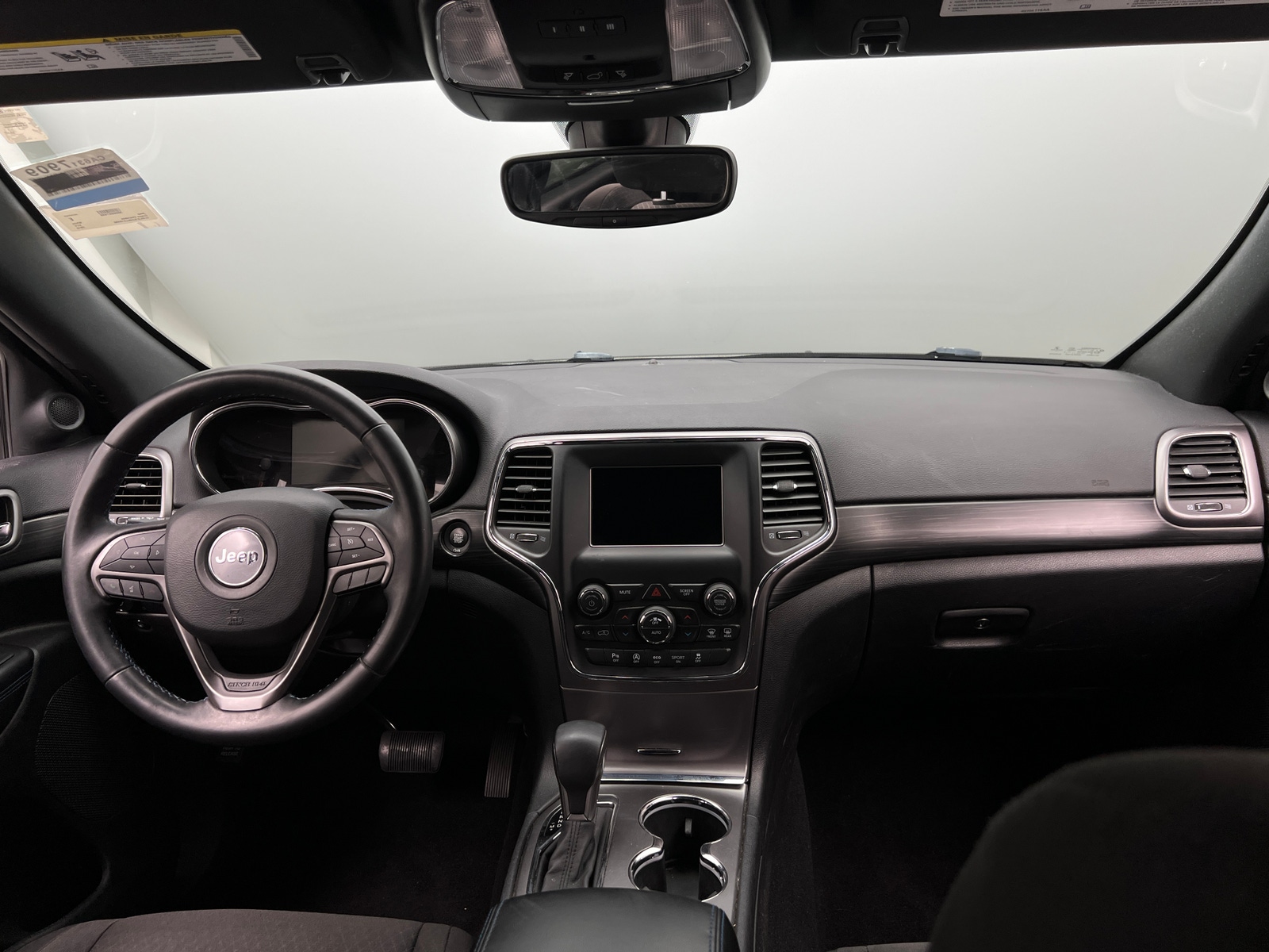 Thumbnail: 2019 Jeep Grand Cherokee - 3