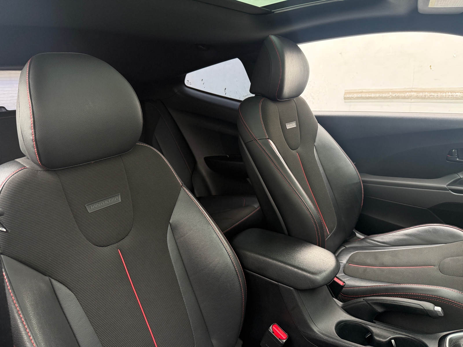 Thumbnail: 2020 Hyundai Veloster - 2