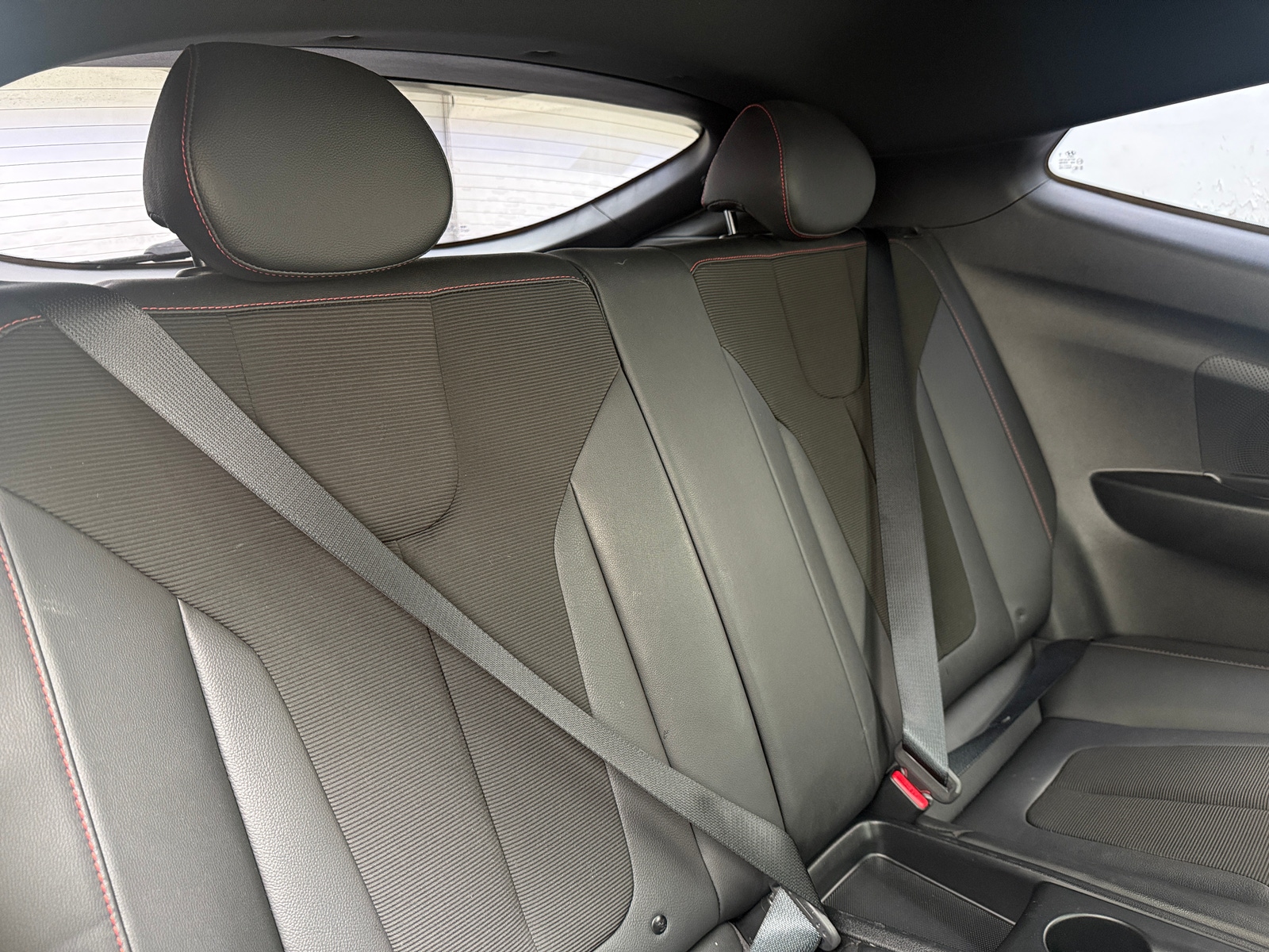 Thumbnail: 2020 Hyundai Veloster - 6