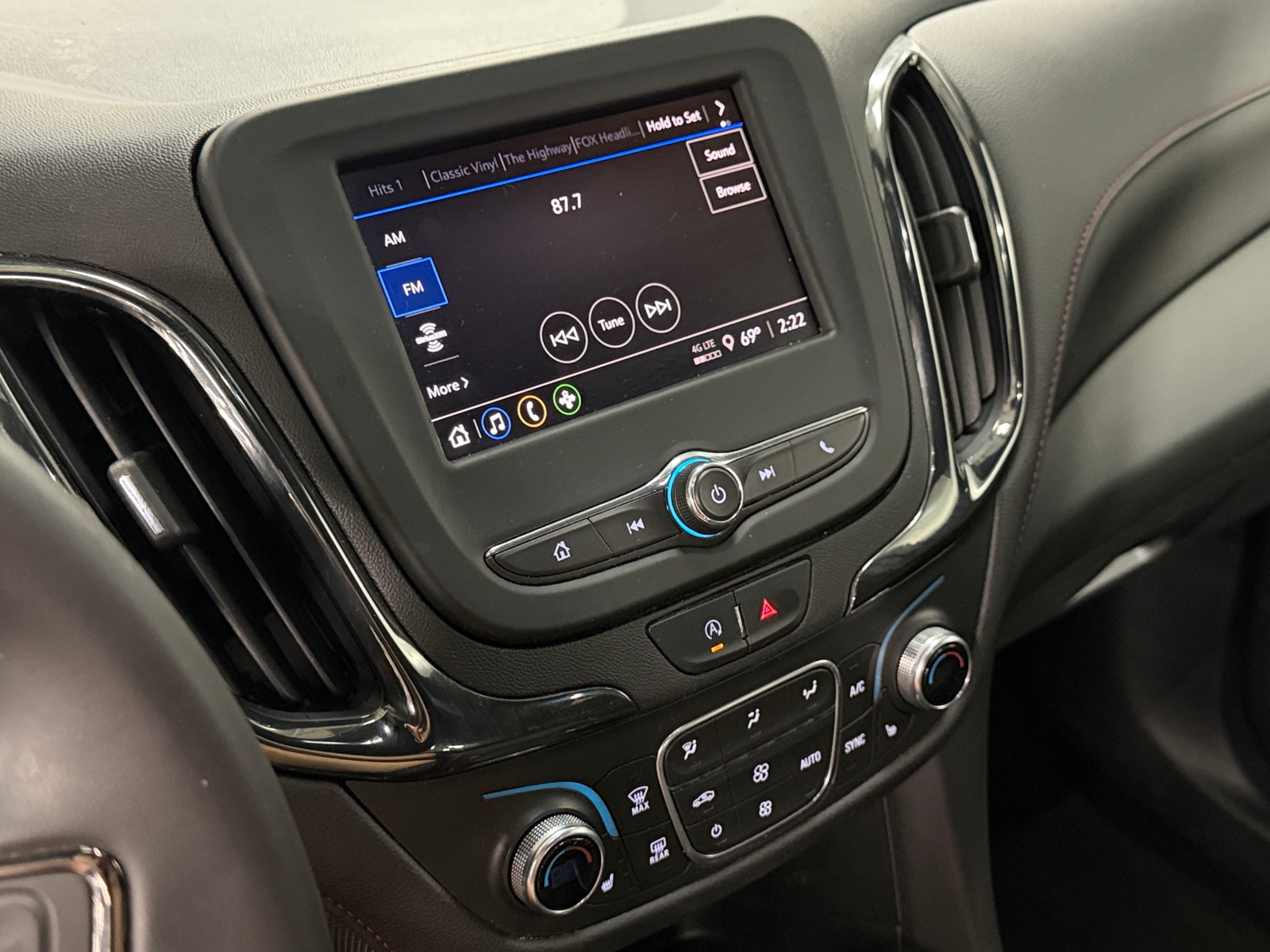 Thumbnail: 2023 Chevrolet Equinox - 4