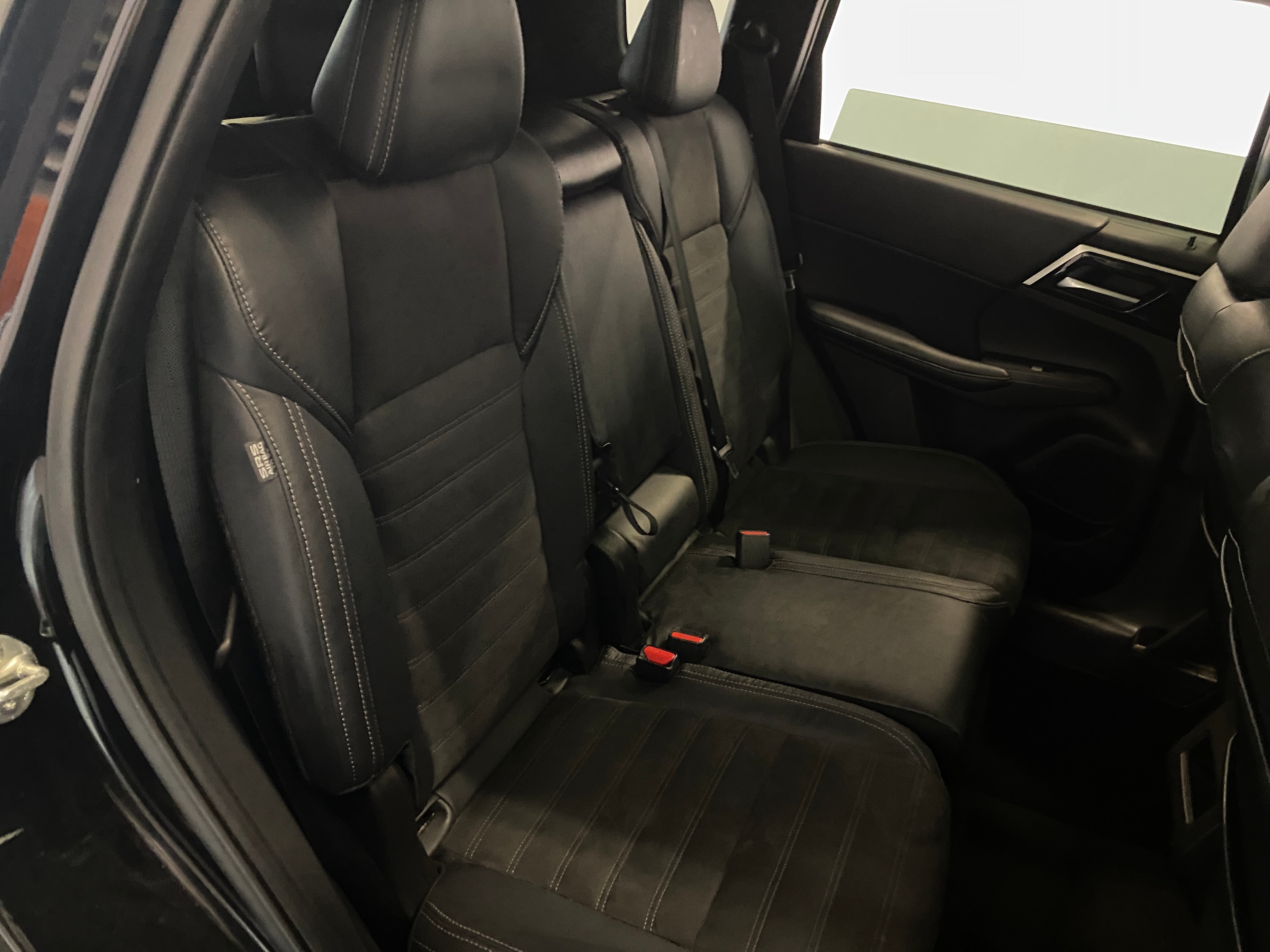 JA4J3UA86NZ021696