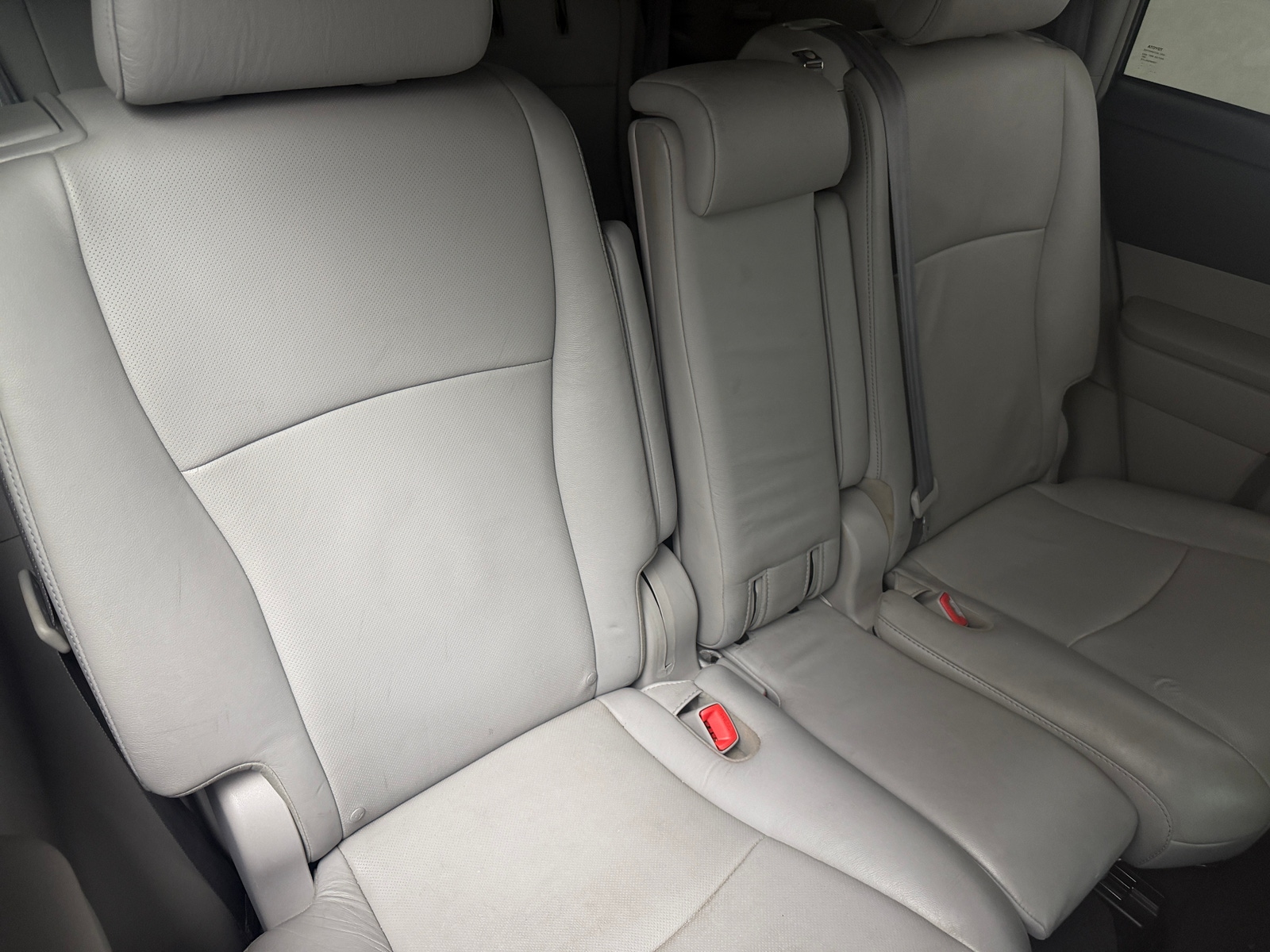 Thumbnail: 2011 Toyota Highlander - 5