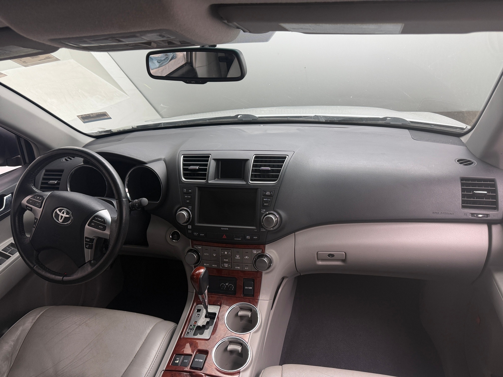 Thumbnail: 2011 Toyota Highlander - 2