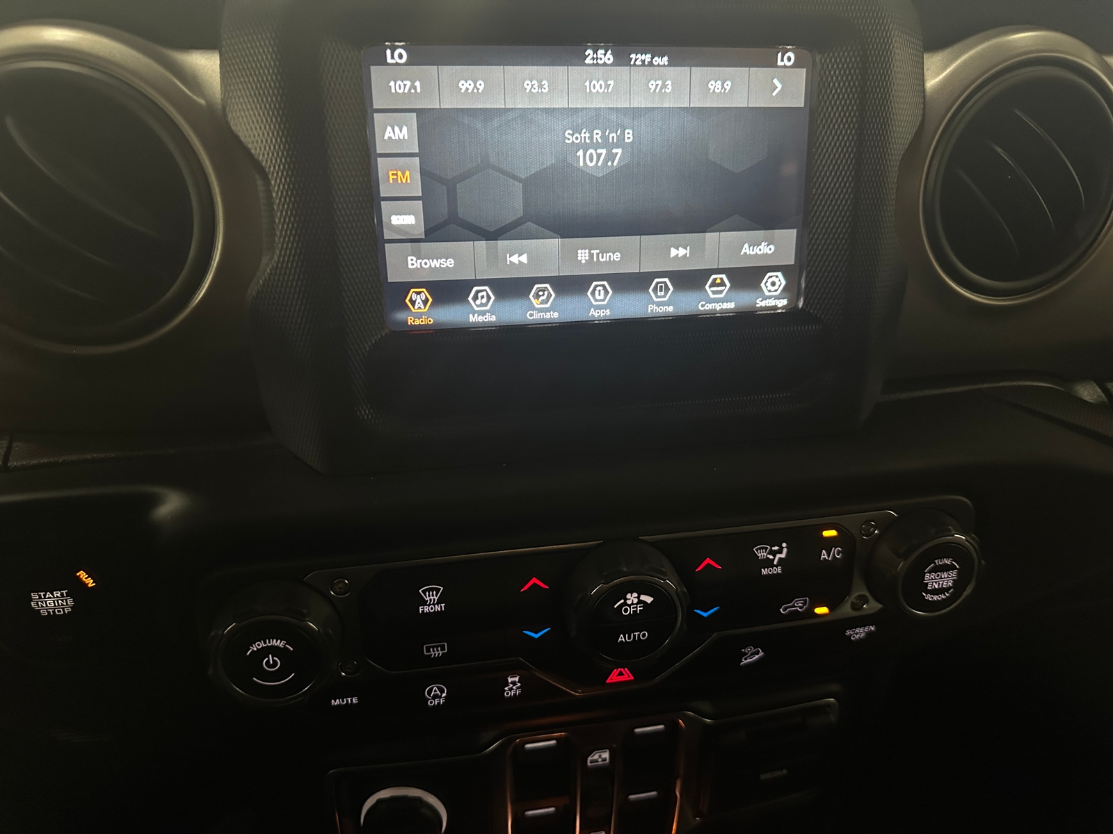 Thumbnail: 2020 Jeep Wrangler - 3