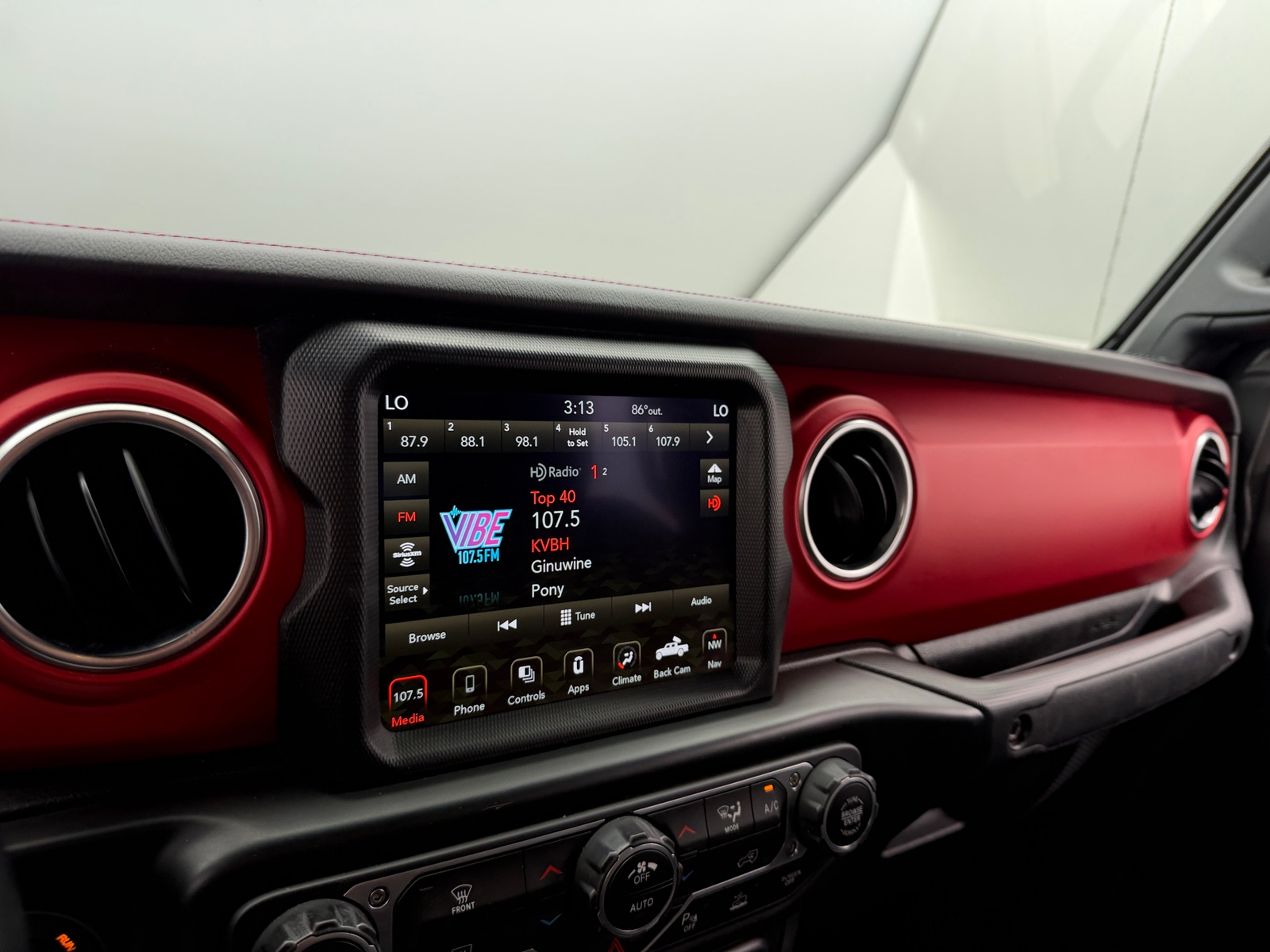 Thumbnail: 2021 Jeep Gladiator - 3