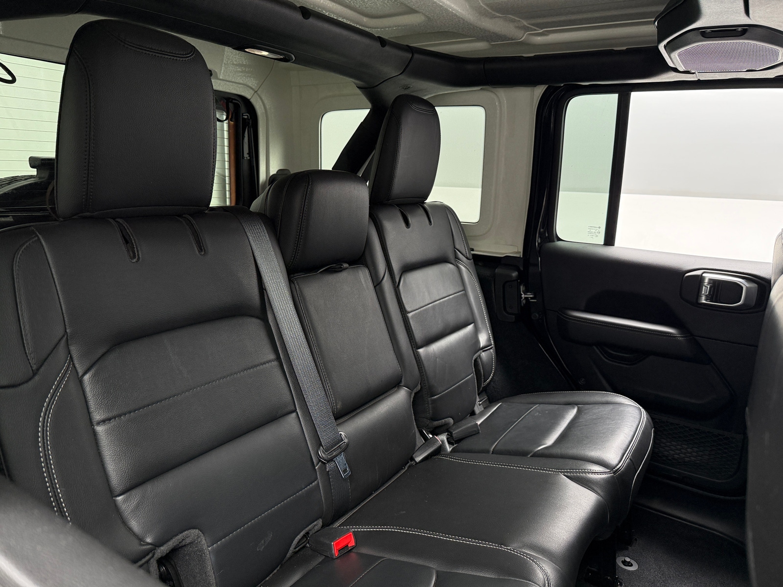 Thumbnail: 2021 Jeep Wrangler - 5