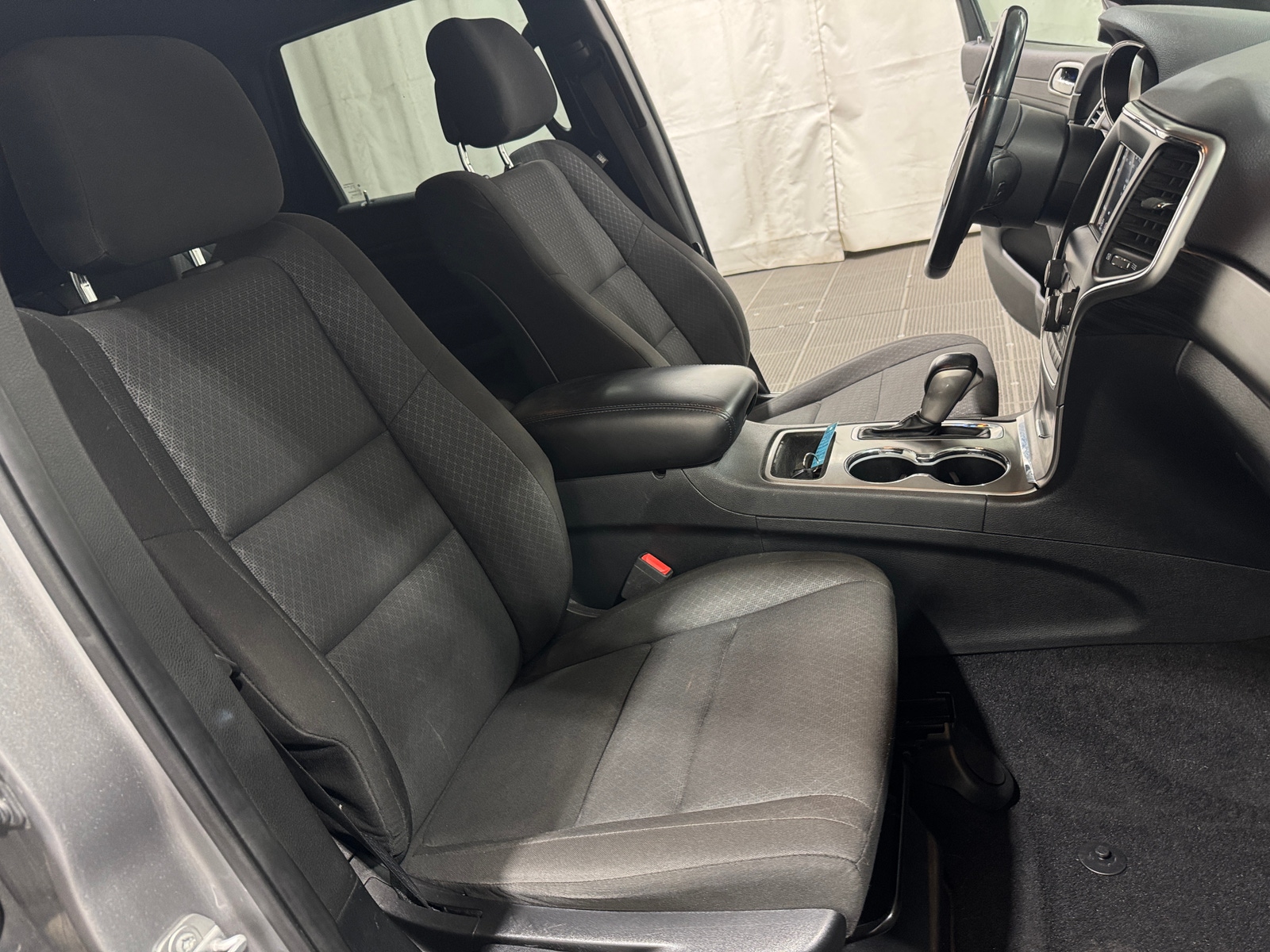 Thumbnail: 2020 Jeep Grand Cherokee - 2