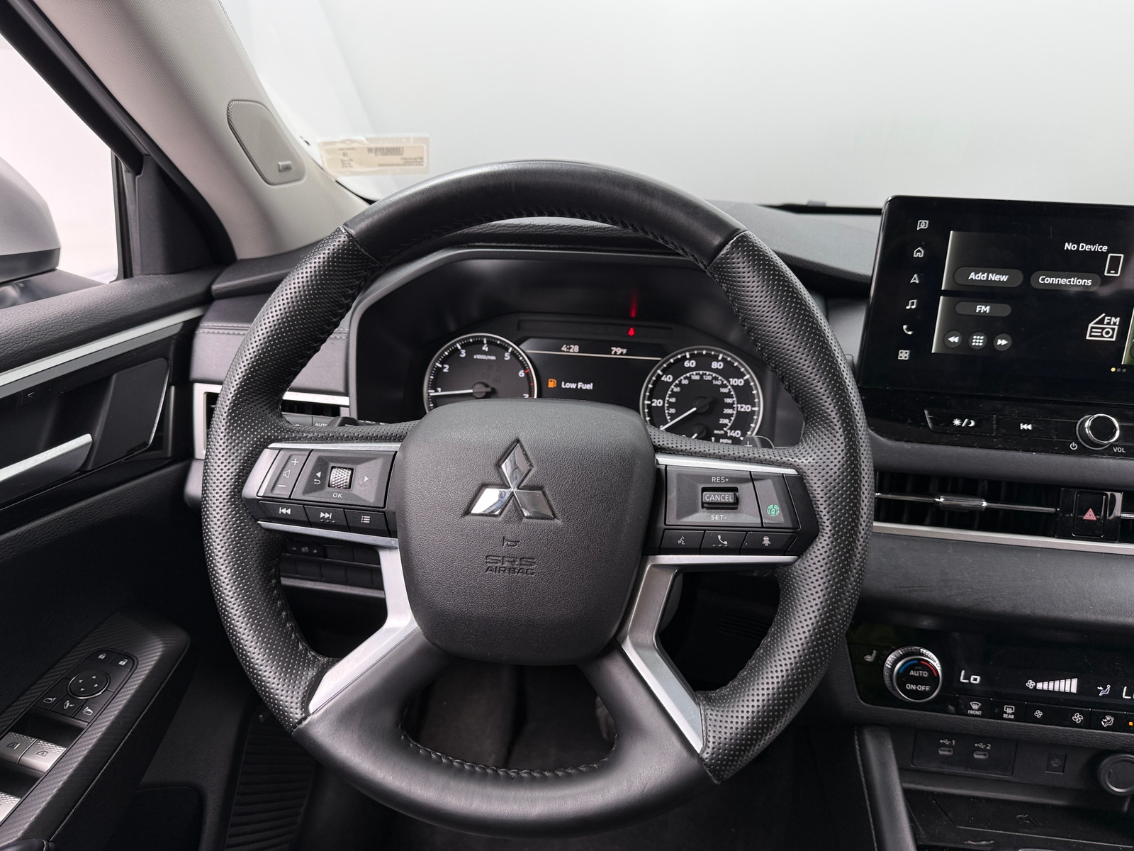 Thumbnail: 2025 Mitsubishi Outlander - 5