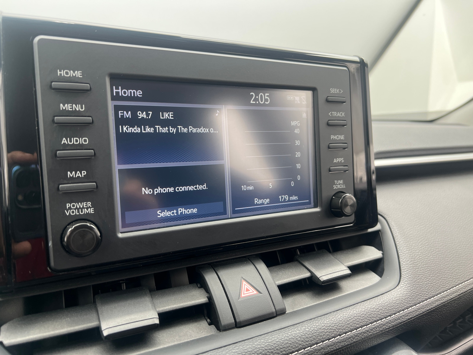 Thumbnail: 2019 Toyota RAV4 - 4