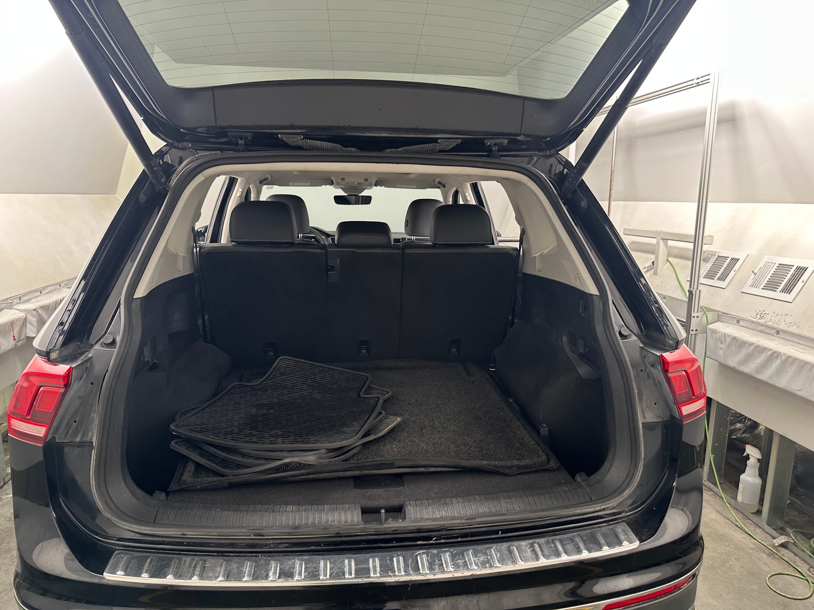 Thumbnail: 2024 Volkswagen Tiguan - 6