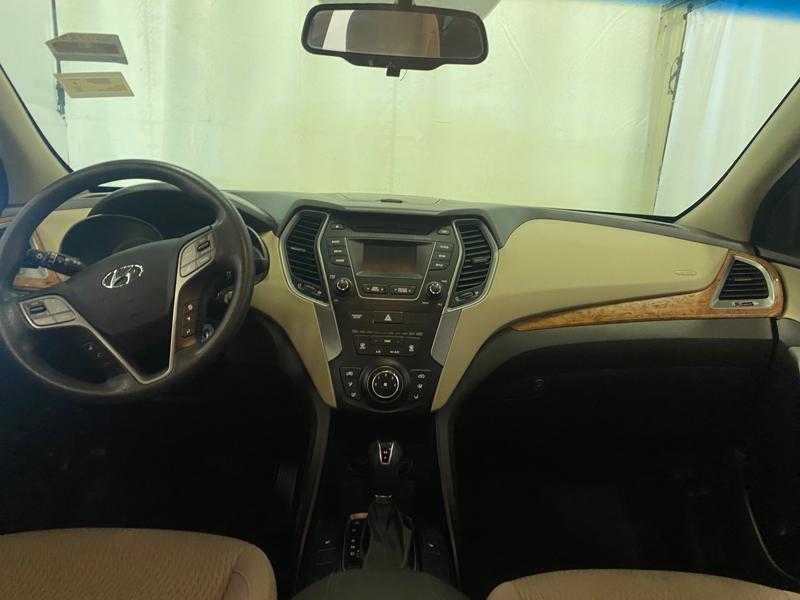 Thumbnail: 2016 Hyundai Santa Fe - 3