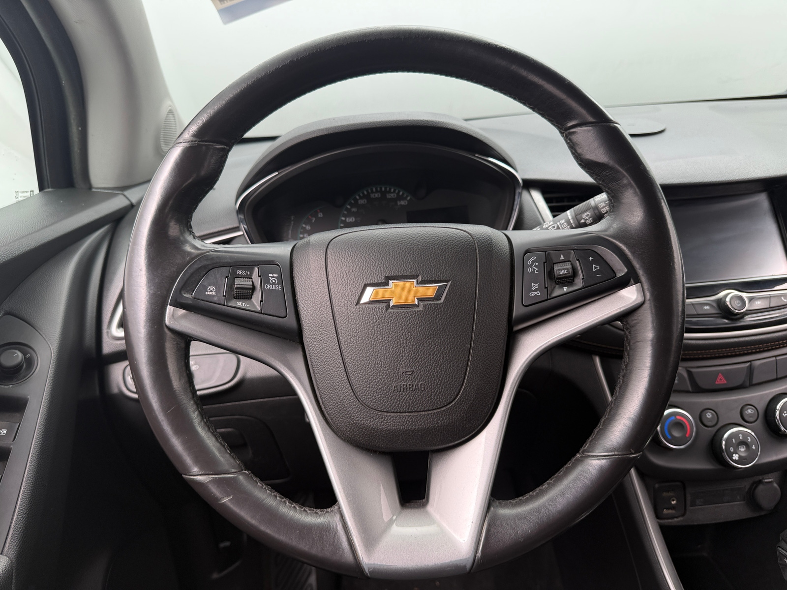 Thumbnail: 2017 Chevrolet Trax - 4