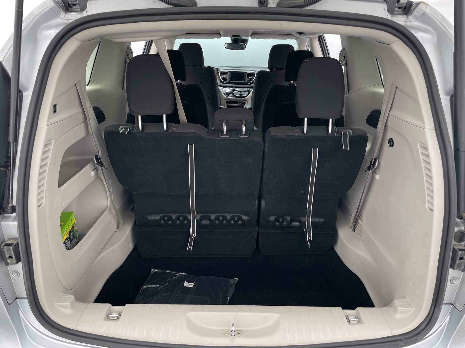Thumbnail: 2024 Chrysler Voyager - 7