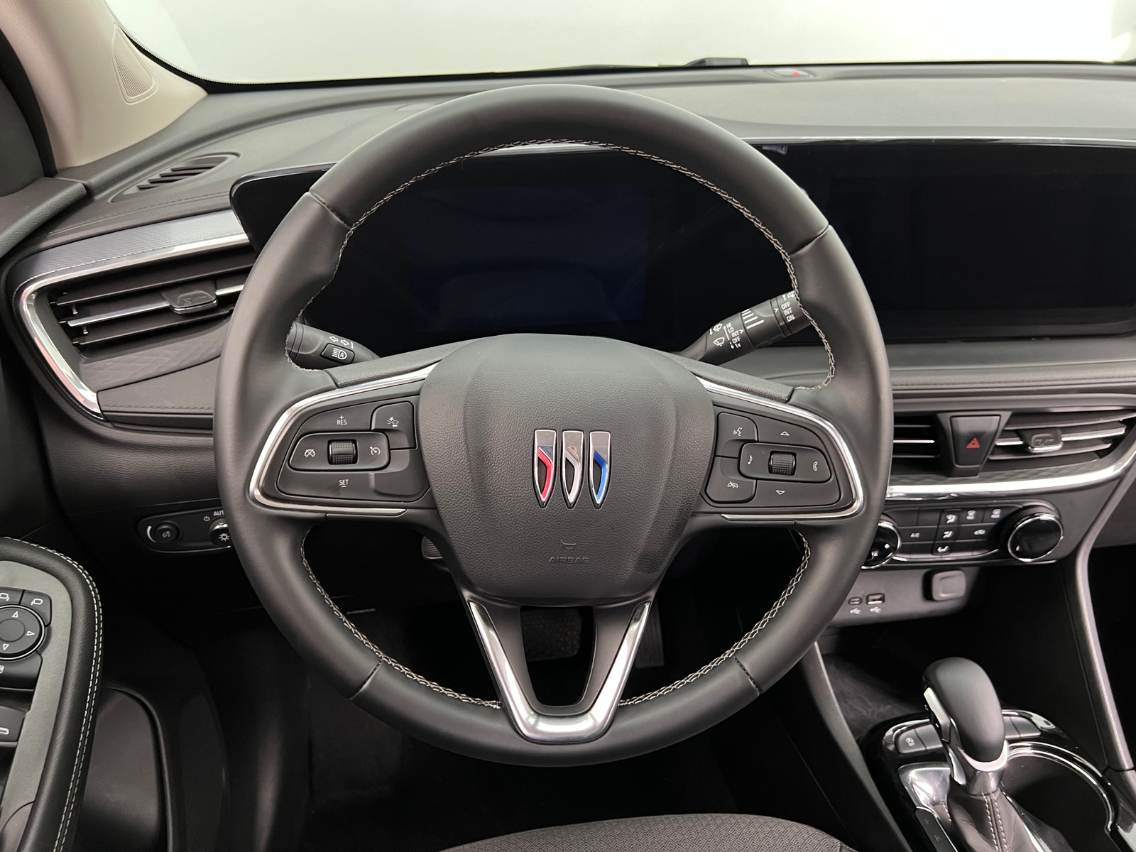 Thumbnail: 2026 Buick Encore GX - 4