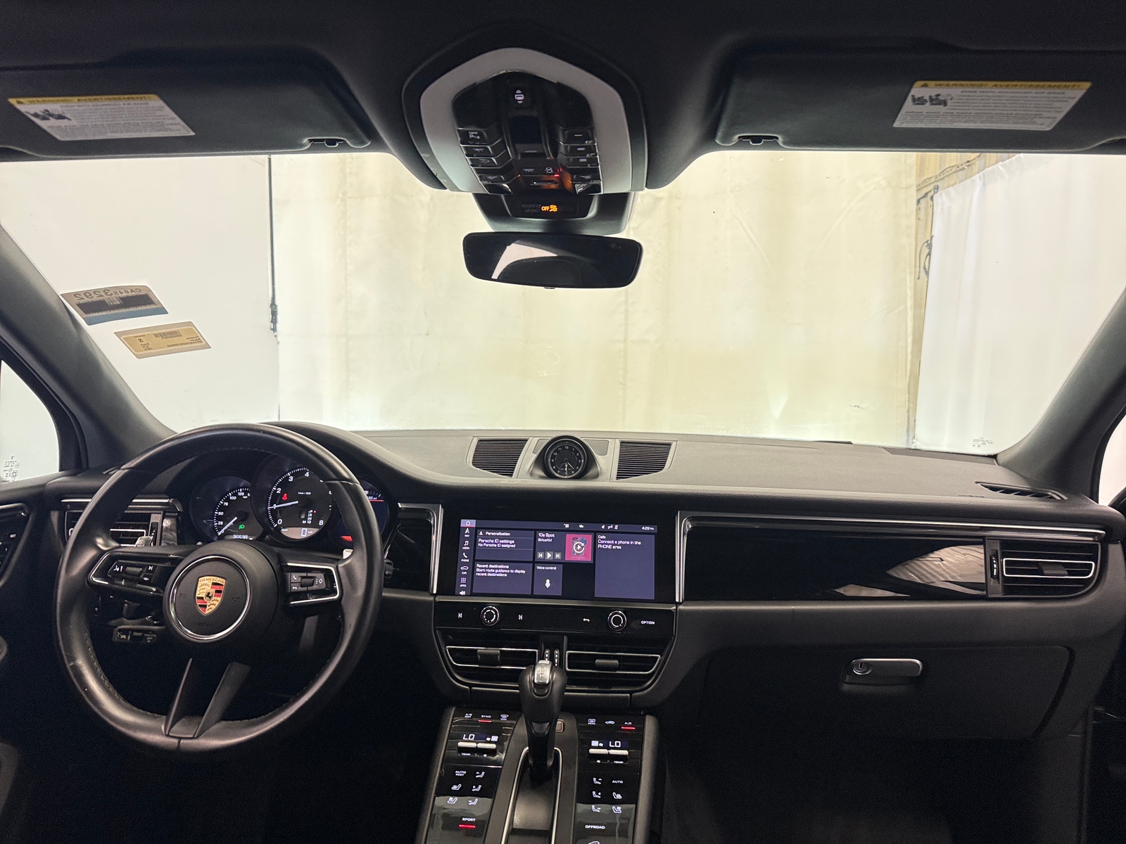 Thumbnail: 2024 Porsche Macan - 3