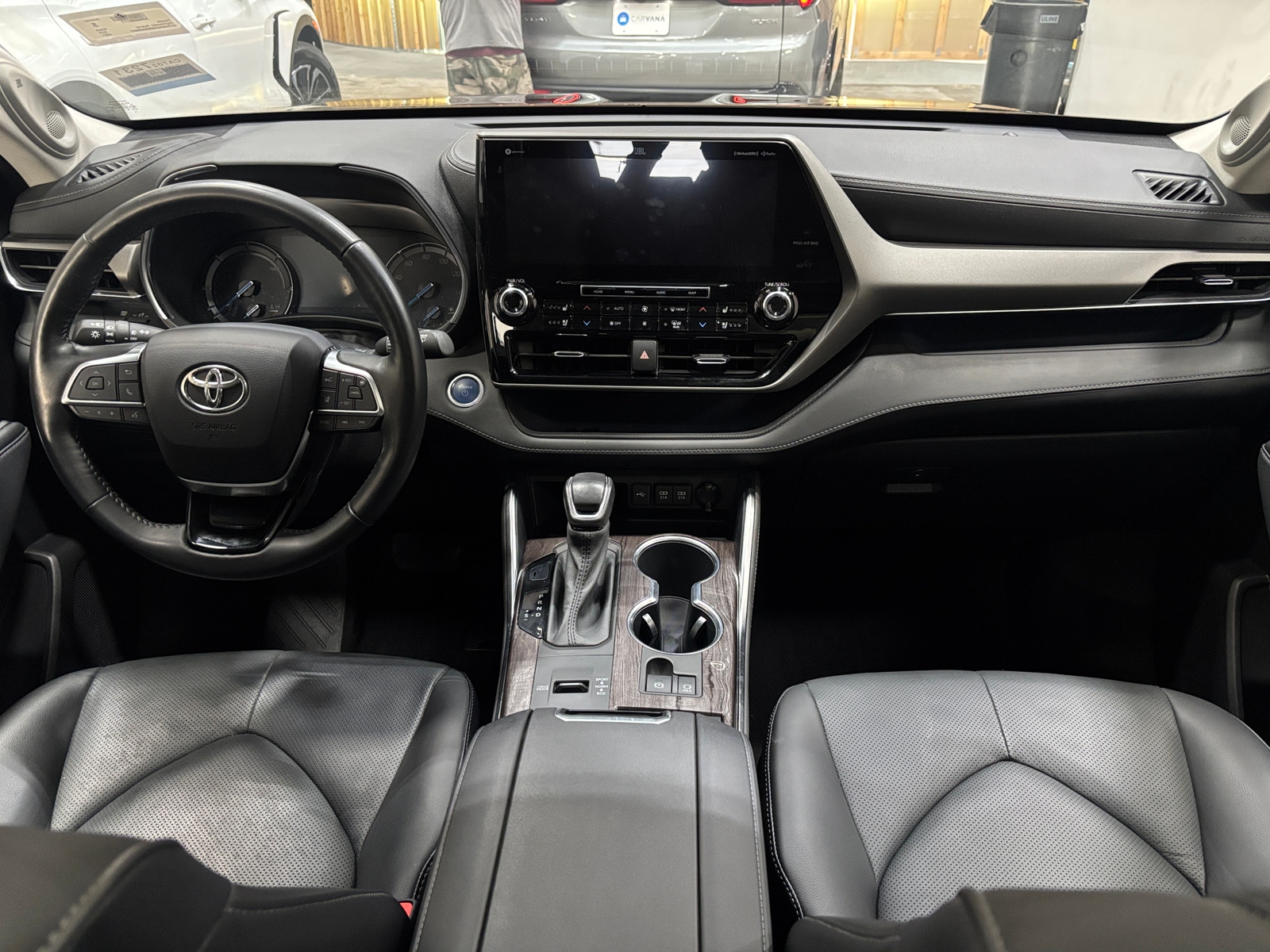Thumbnail: 2021 Toyota Highlander - 3