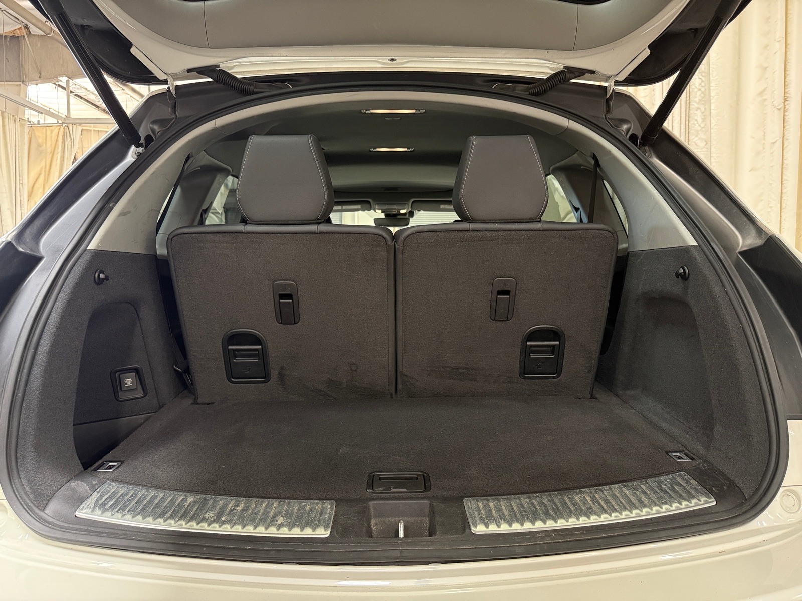Thumbnail: 2019 Acura MDX - 6