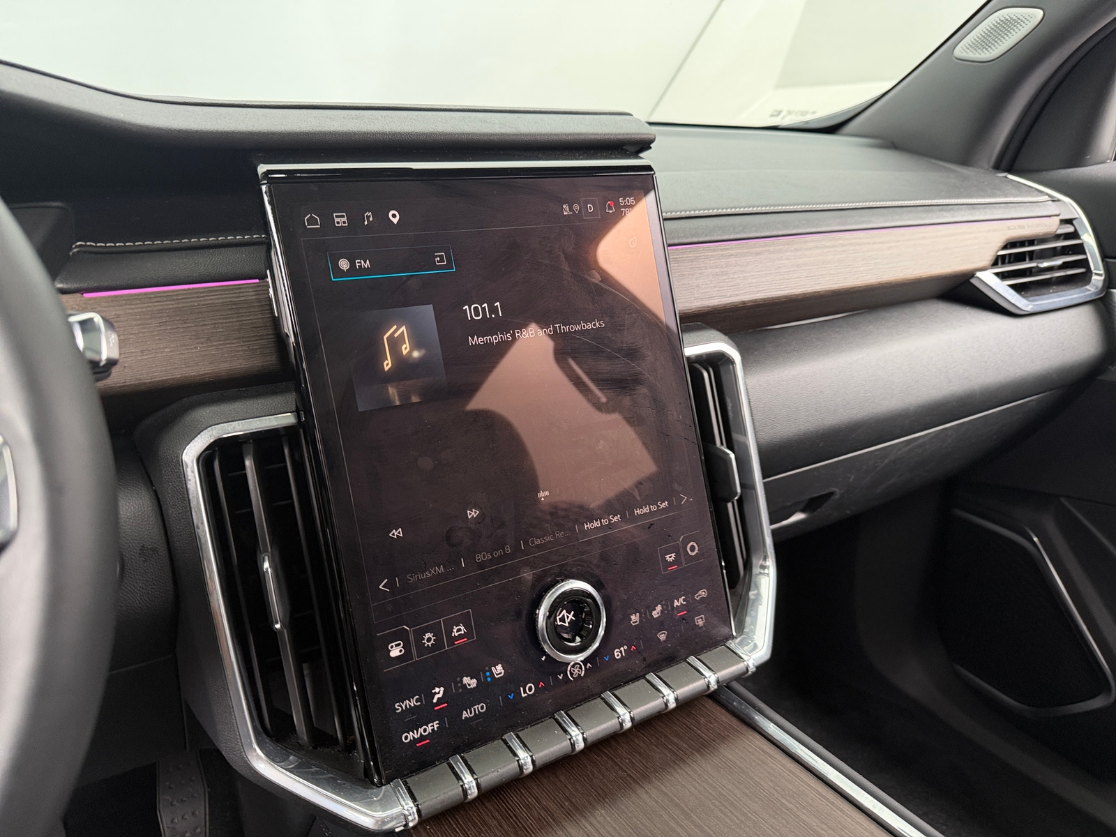 Thumbnail: 2024 GMC Acadia - 3