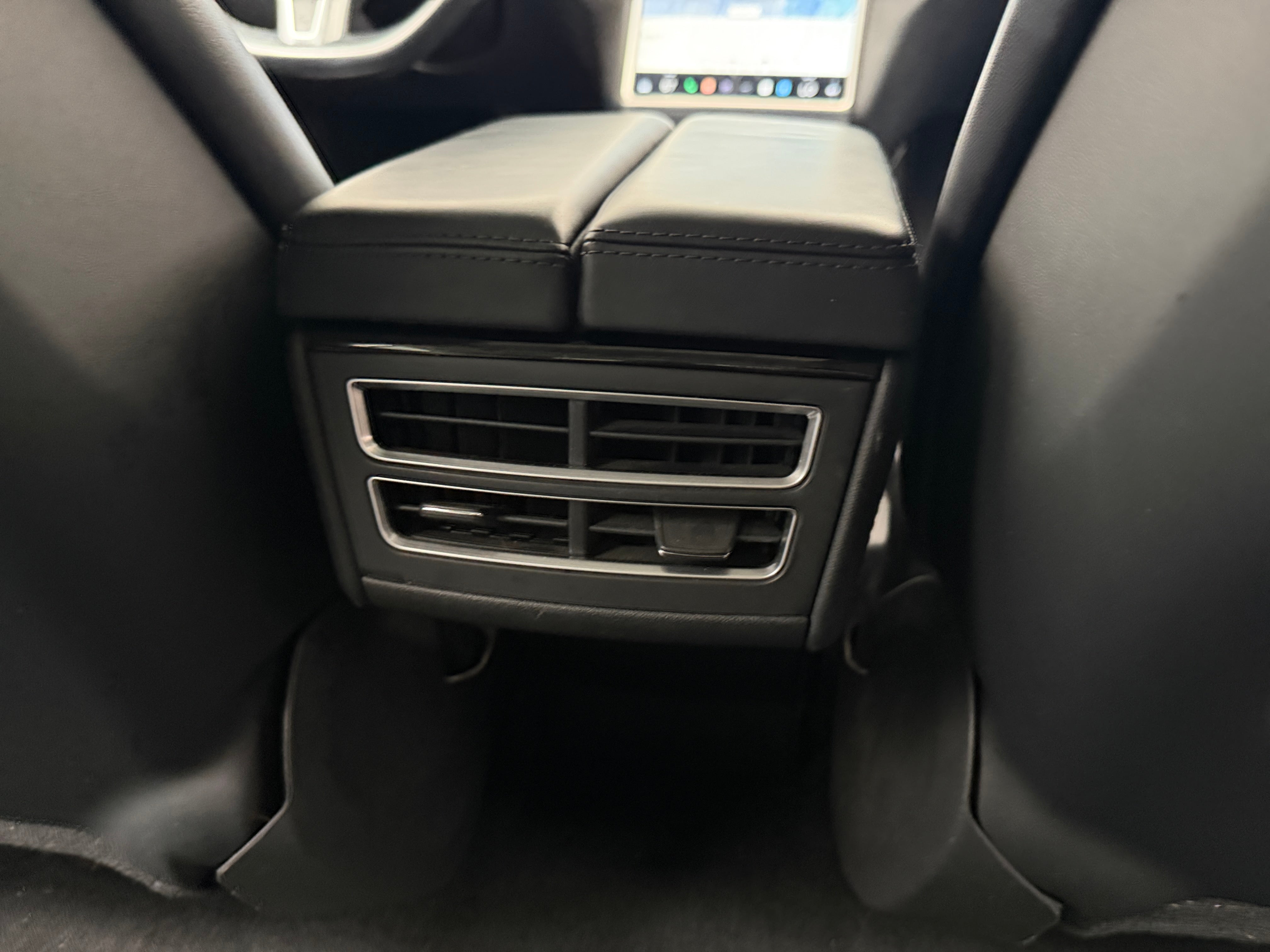 2015 Tesla Model S 70D