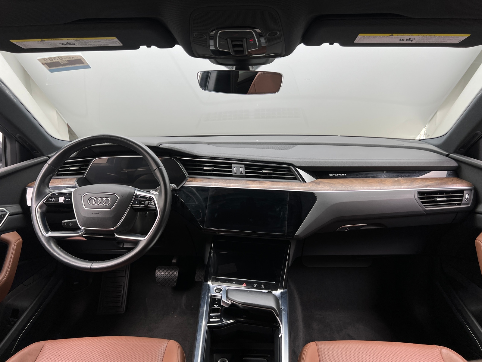 Thumbnail: 2022 Audi e-tron - 3